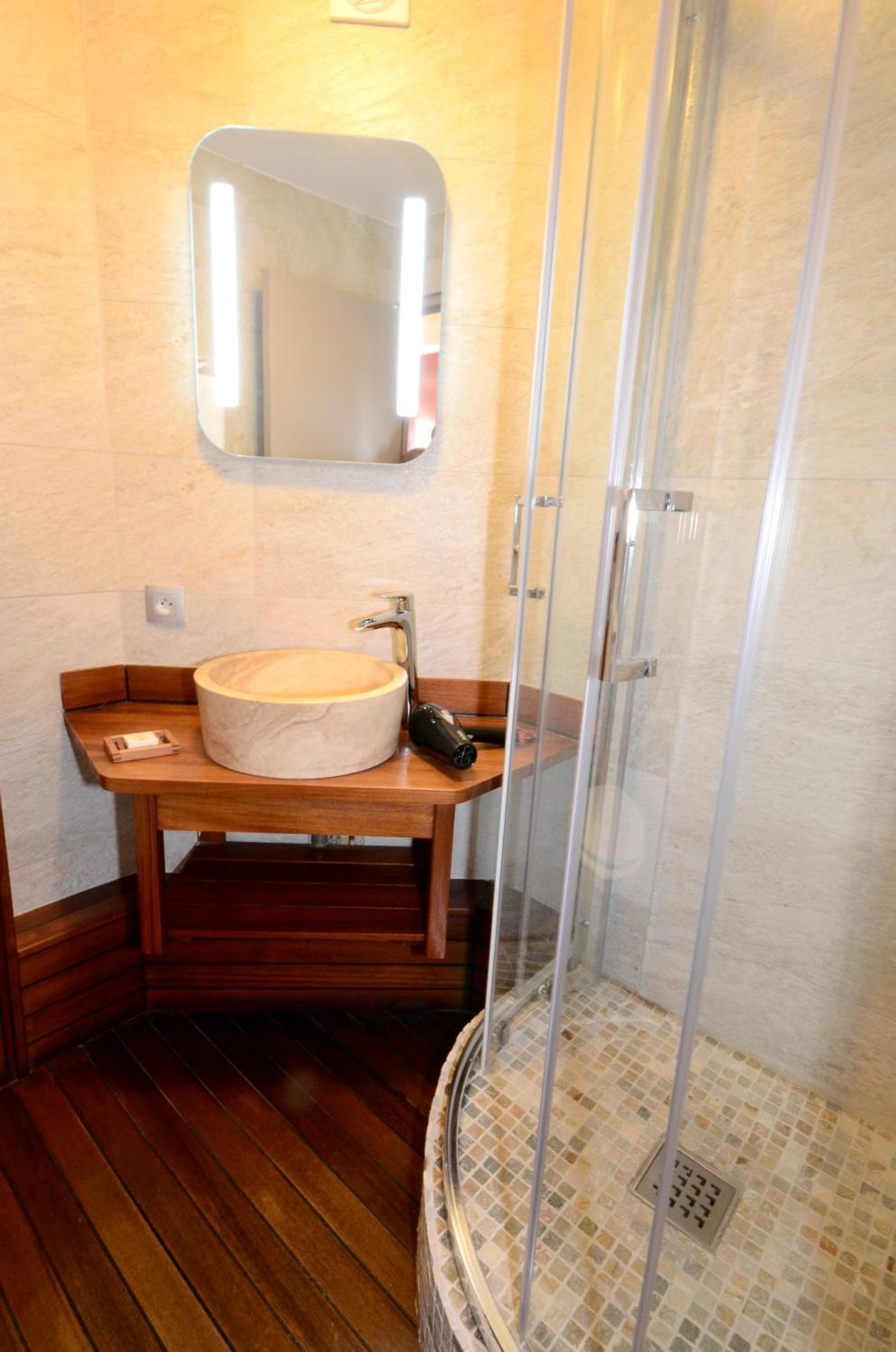 Double or Twin Room photo 3