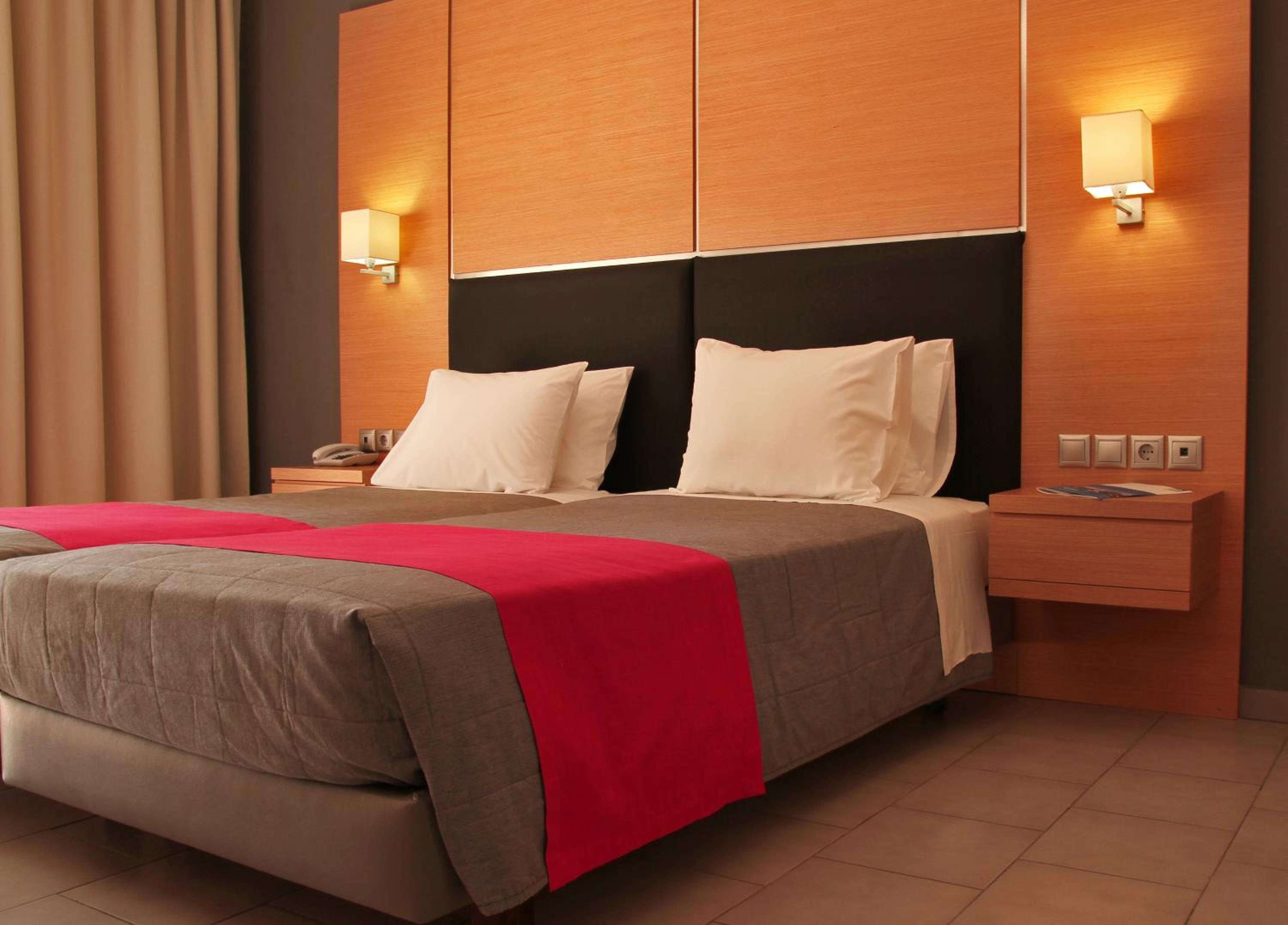 Double or Twin Room with Sea View (2 Adults + 1 Child)
