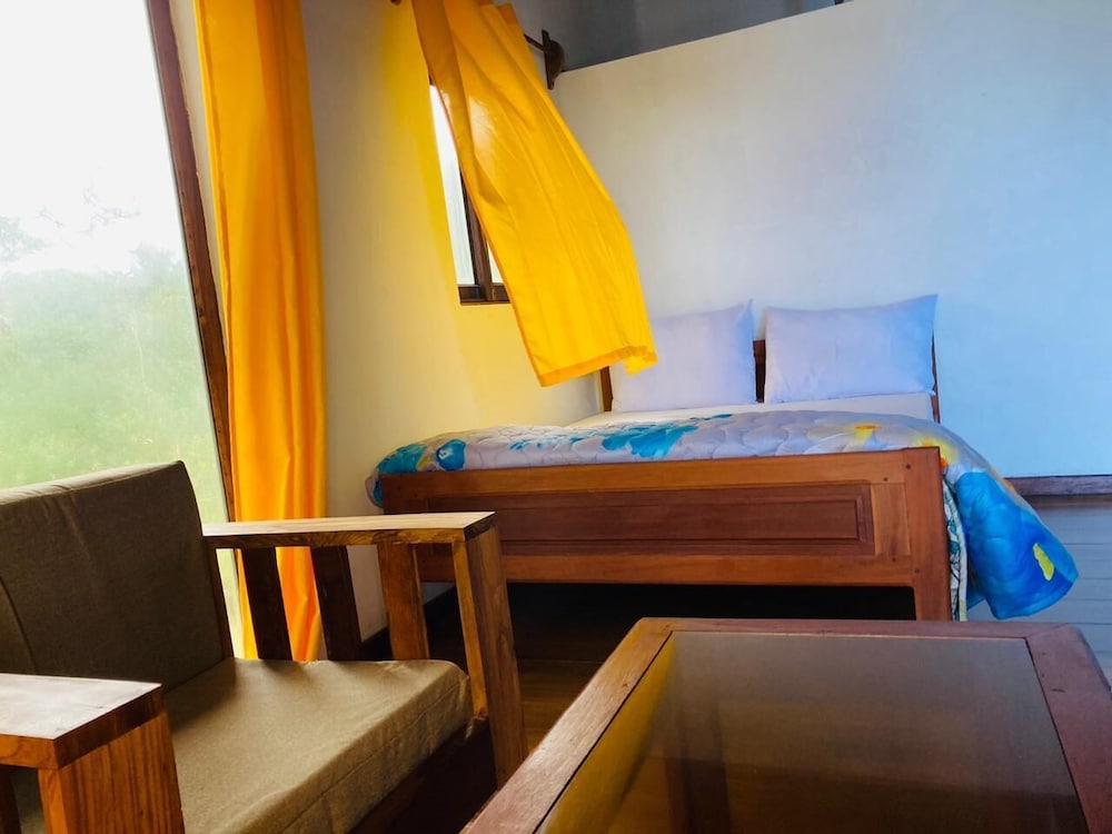 Classic Double or Twin Room, Beach View photo 1