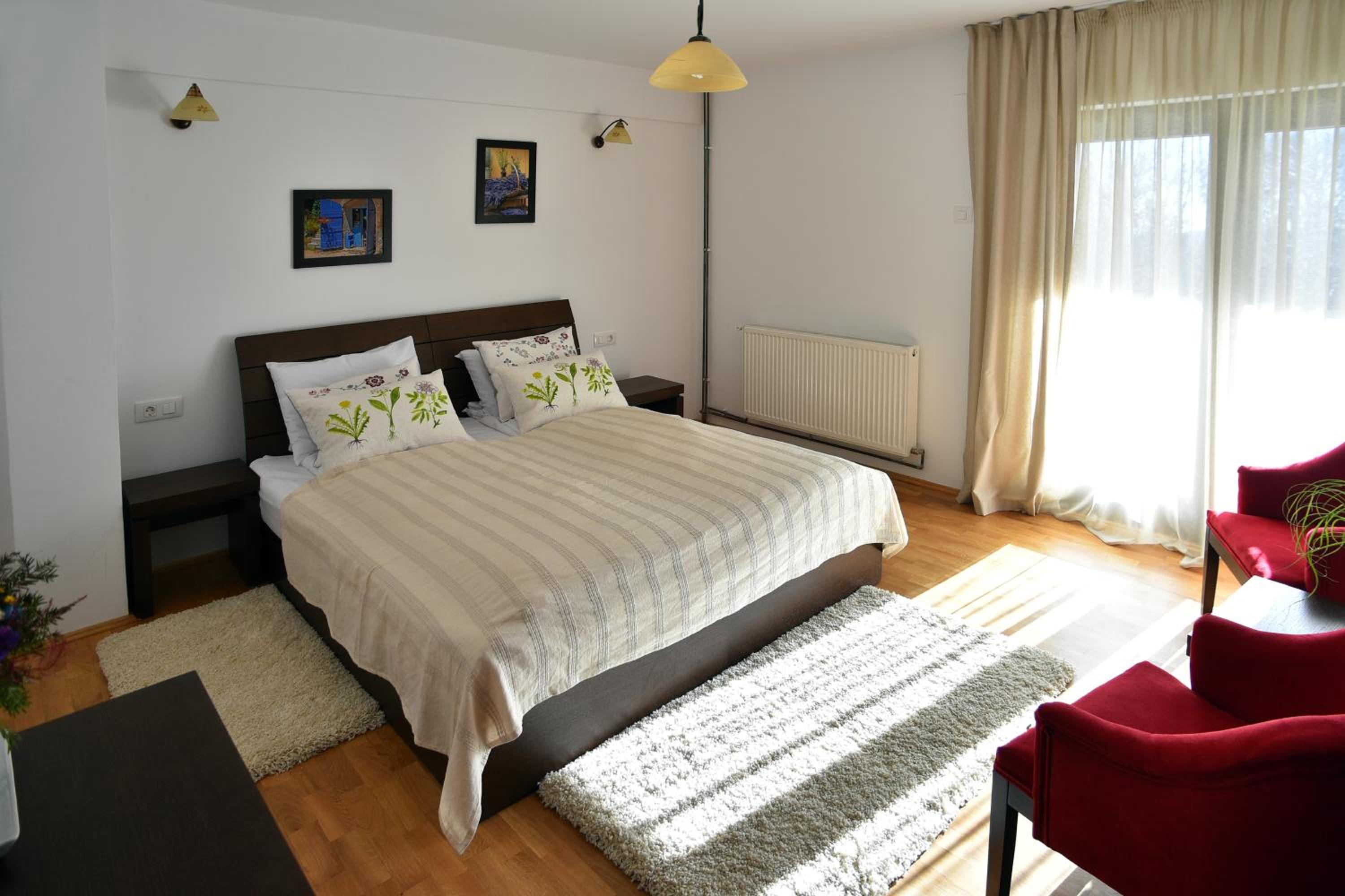 Superior Double or Twin Room - Photo 25