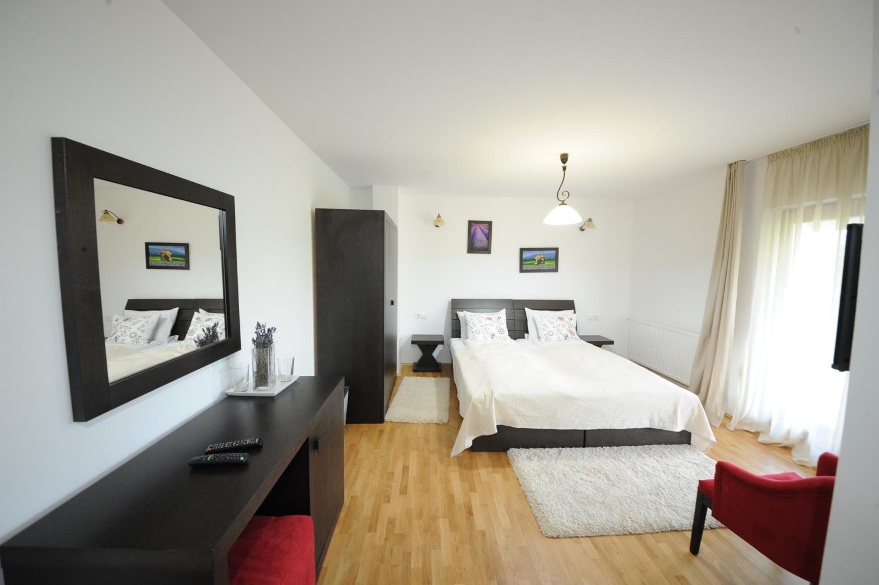 Superior Double or Twin Room - Photo 24