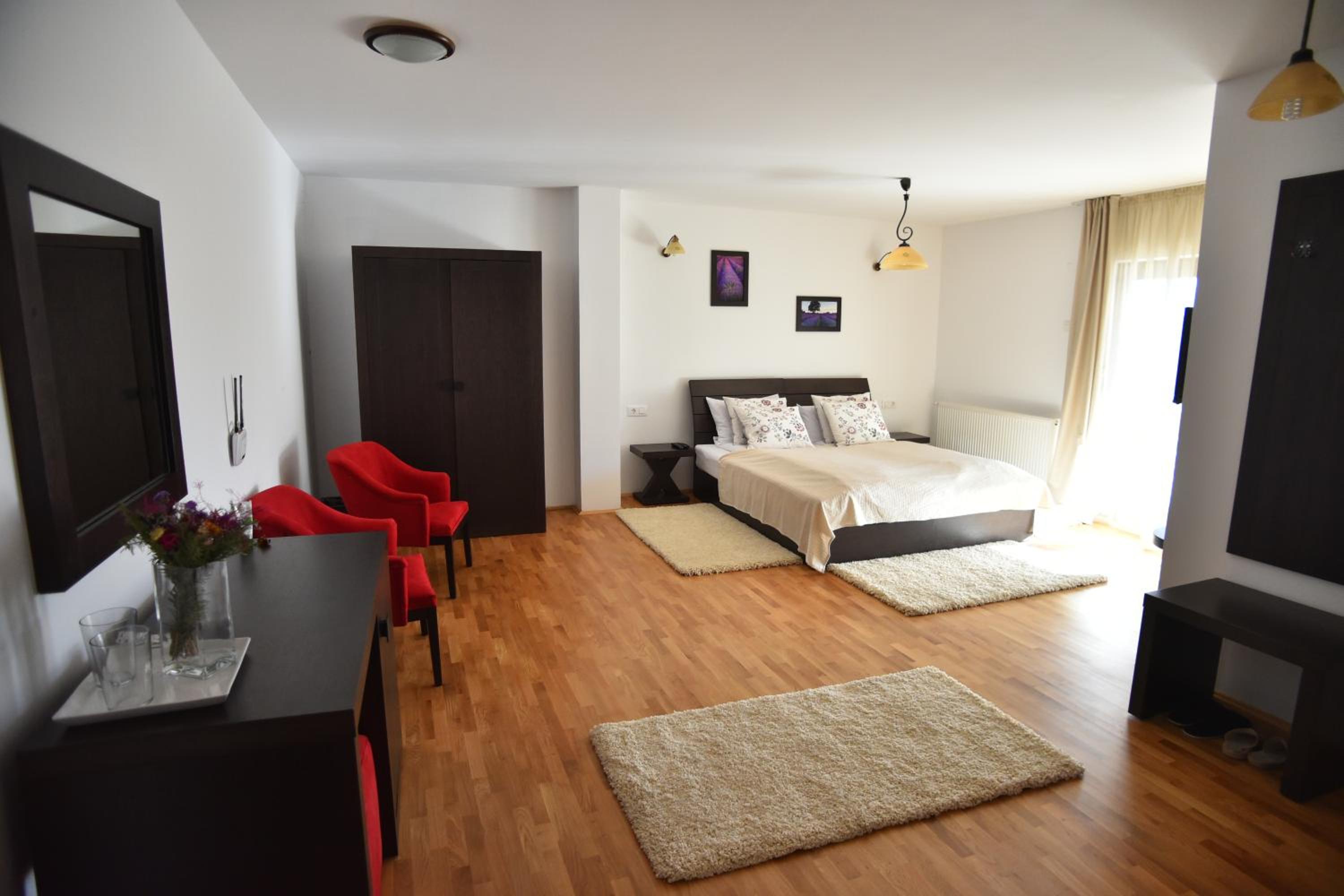 Superior Double or Twin Room - Photo 17
