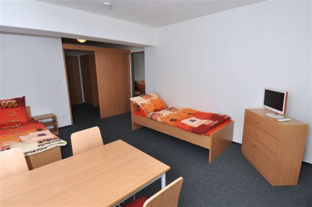 Standard Double or Twin Room - Photo 4