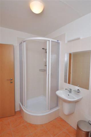 Standard Triple Room - Photo 10