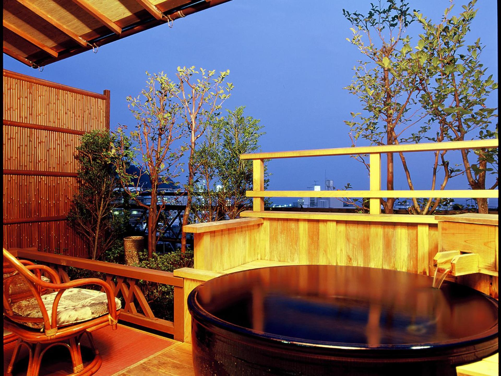 Standard Japanese-style Room with Open-Air Bath - Photo 11