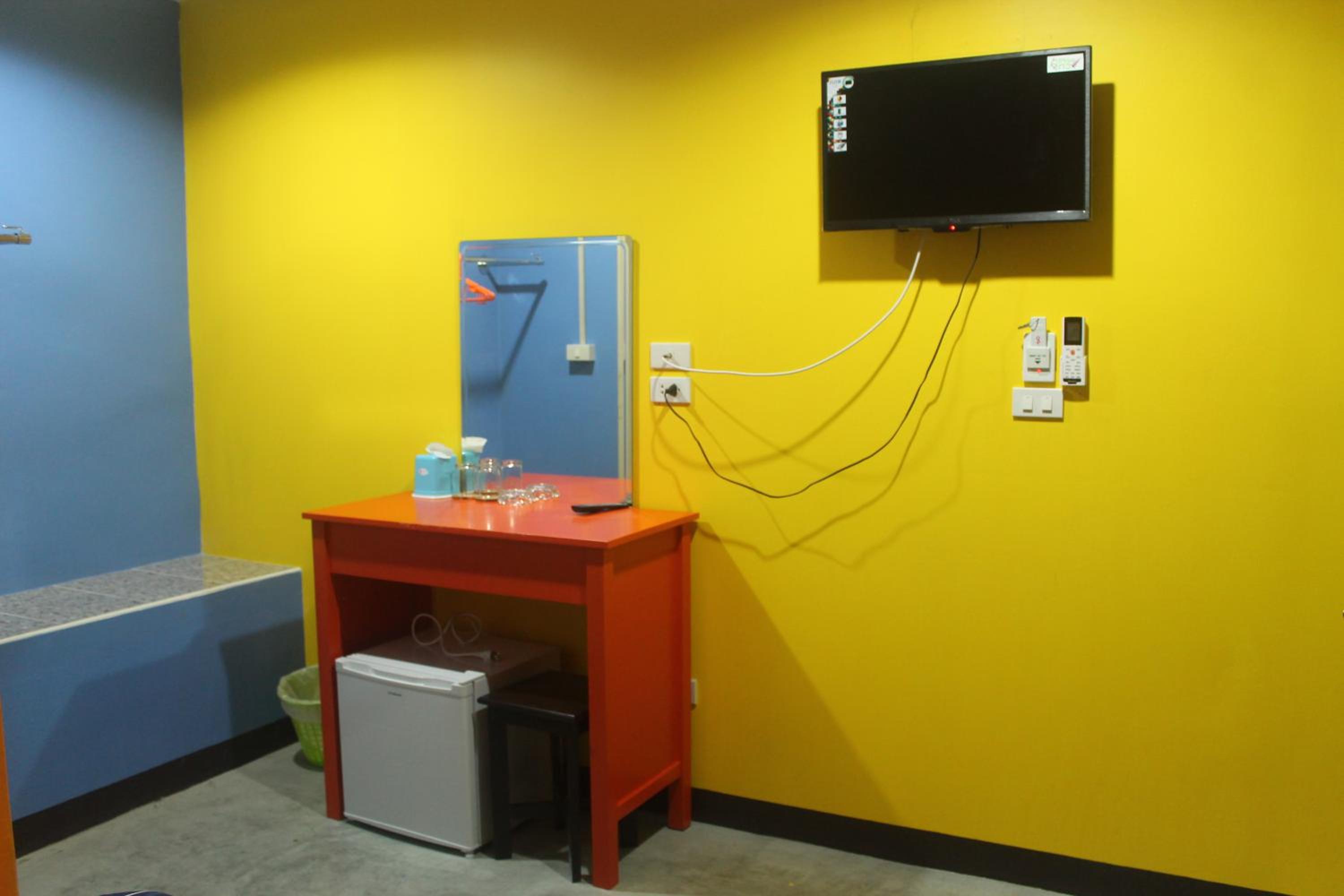 Standard Twin Room - Photo 3