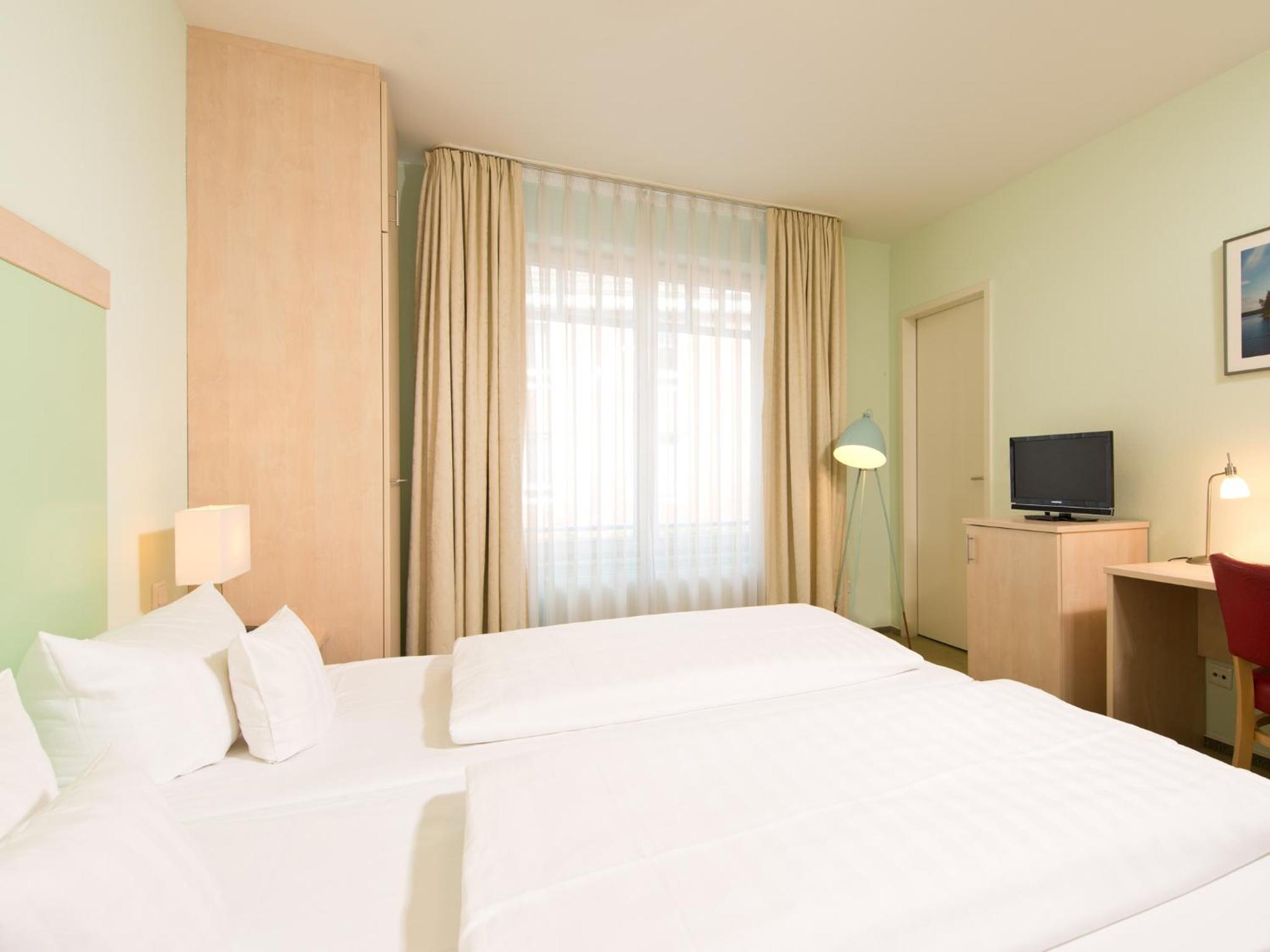 Business Double Room - Photo 2