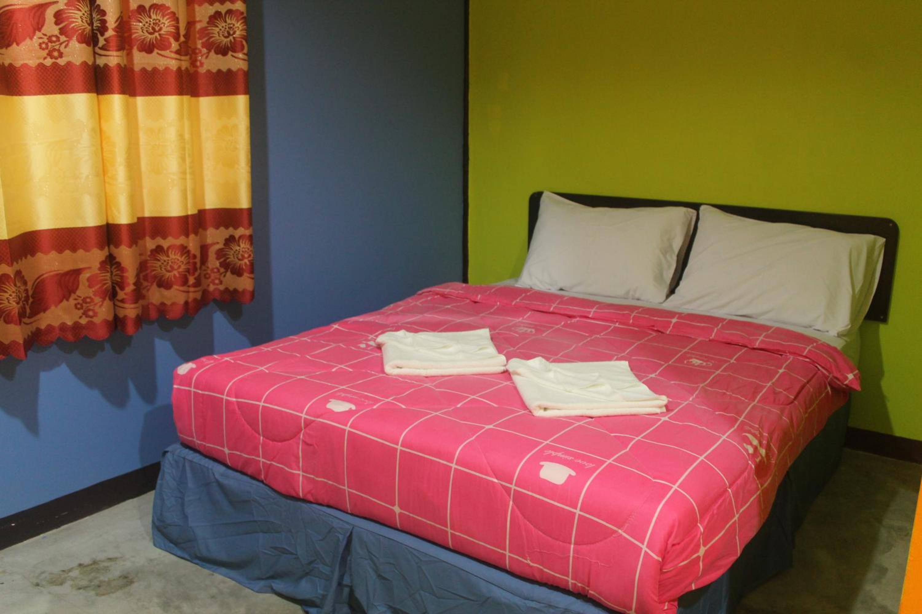 Deluxe King Room - Photo 6