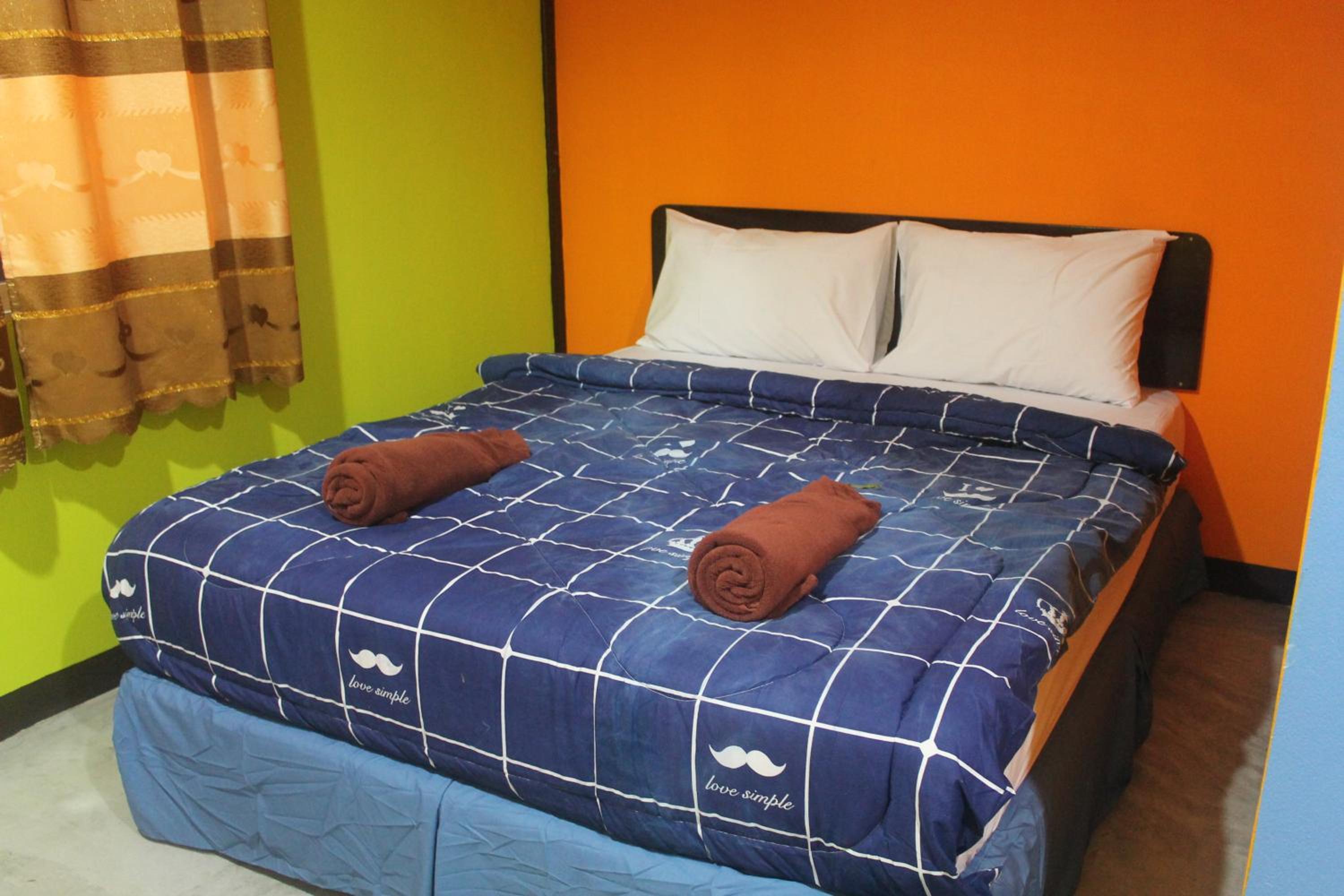Deluxe King Room - Photo 2