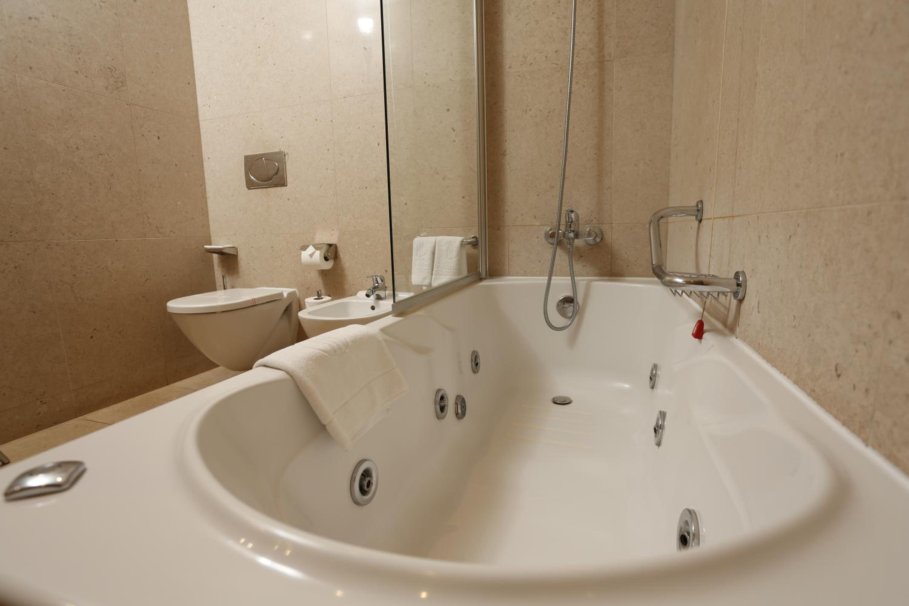 Special Offer Early Booking - Double or Twin Room - Photo 3