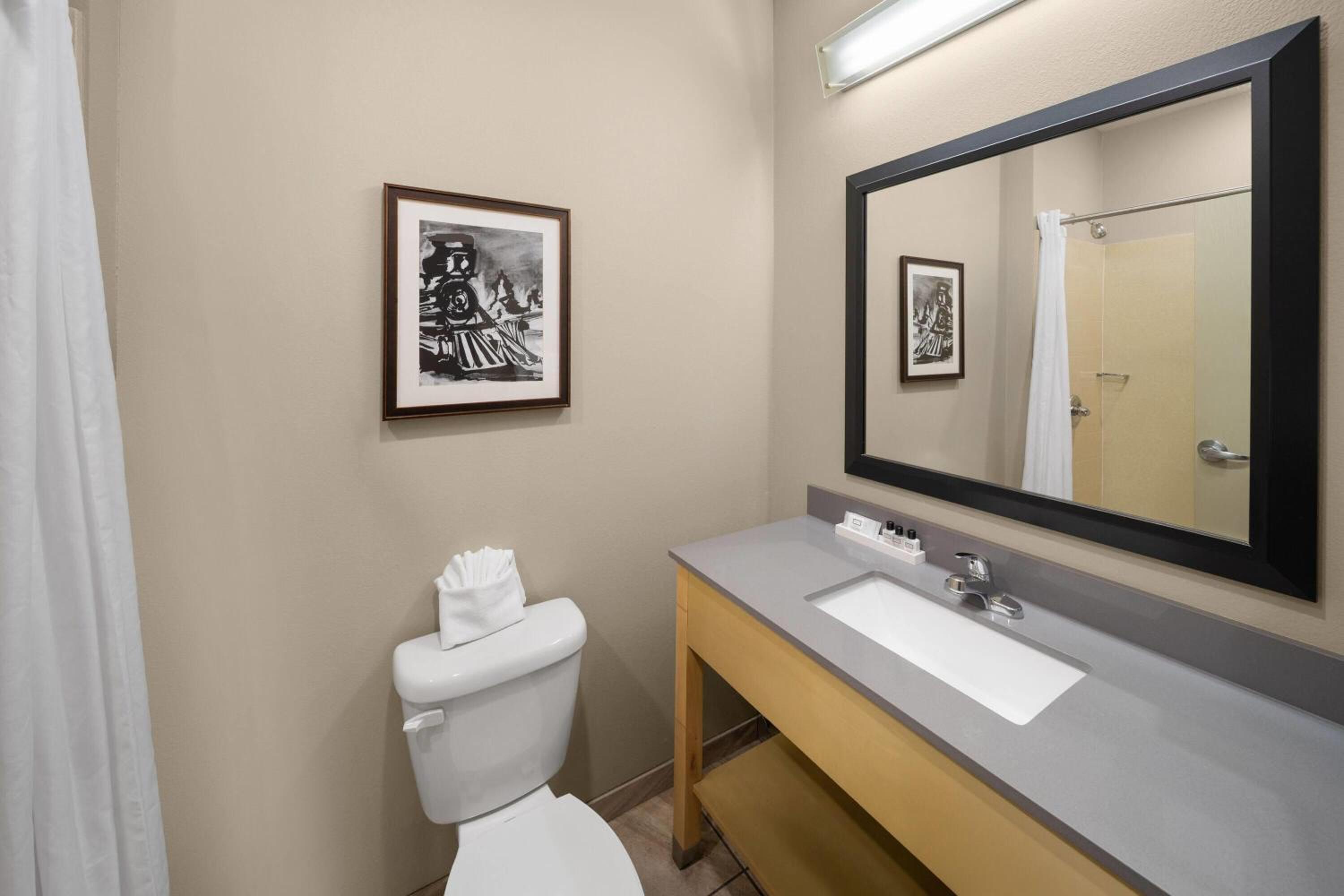 King Room - Non-Smoking photo 1