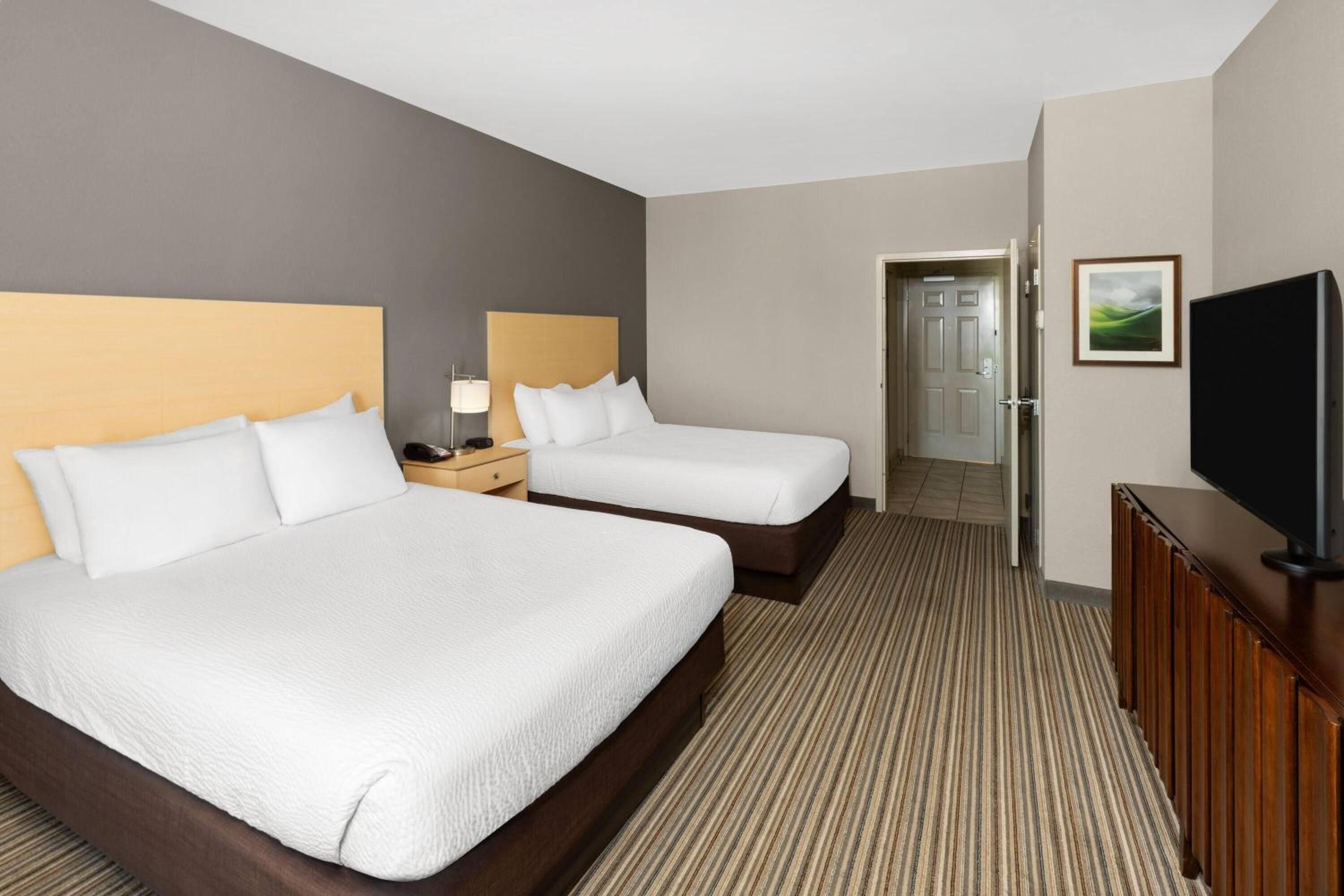 One-Bedroom Suite with Two Queen Beds - Non-Smoking photo 3