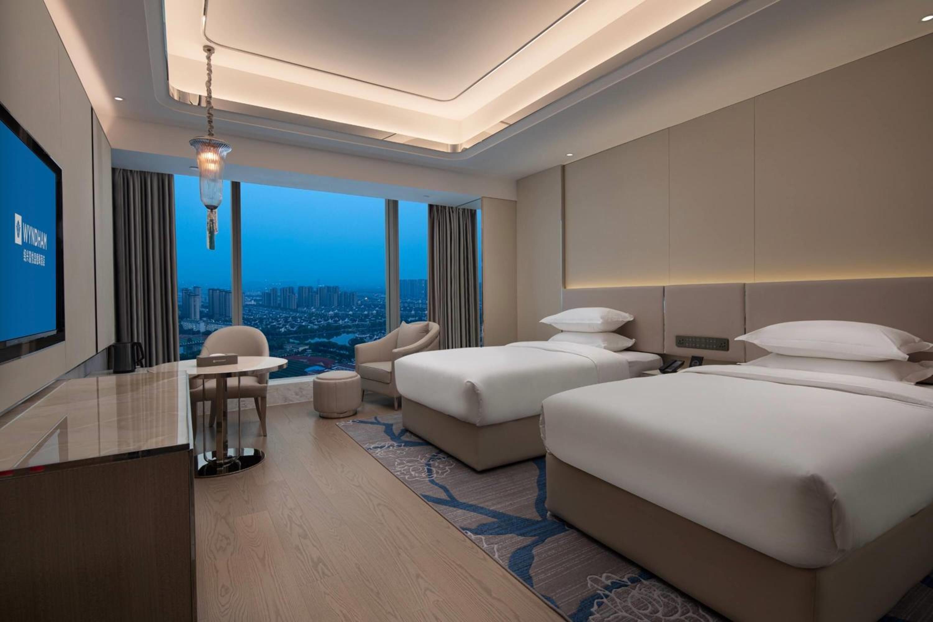 Executive Twin Room with City View