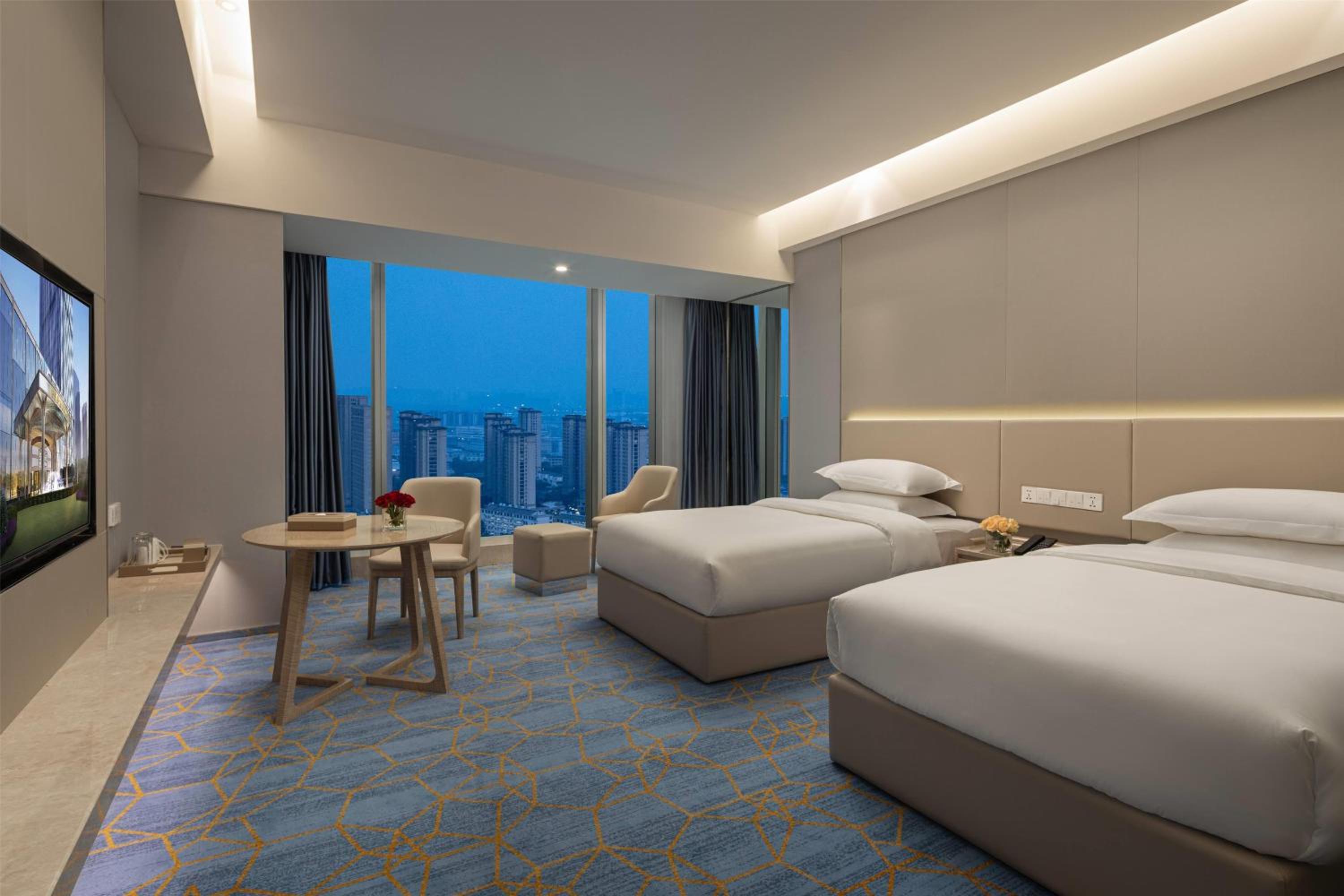 Superior Twin Room with Lake View