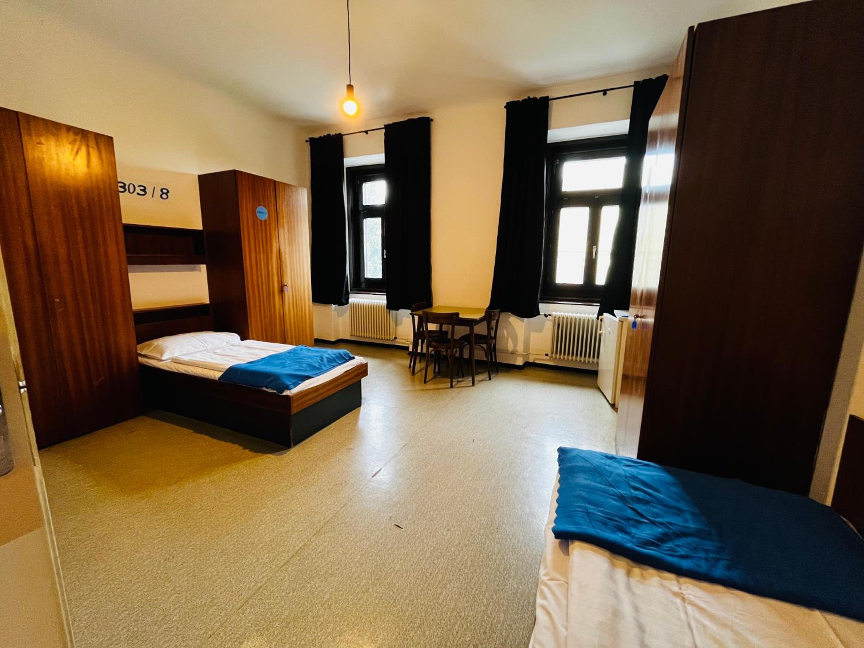 Basic Triple Room with Shared Bathroom