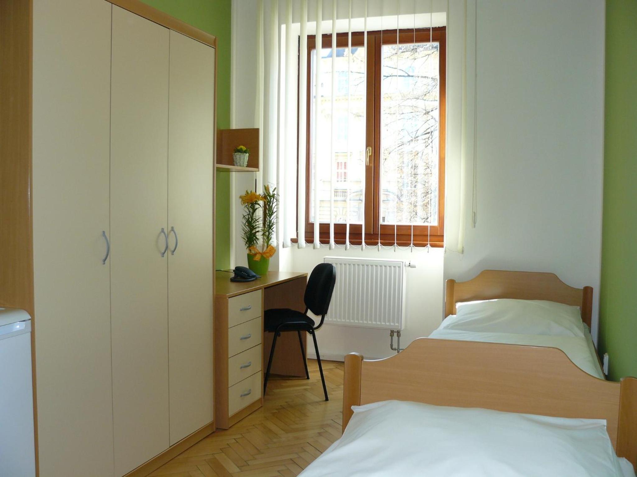 Single Bed in 3-Bed Male Dormitory Room photo 2