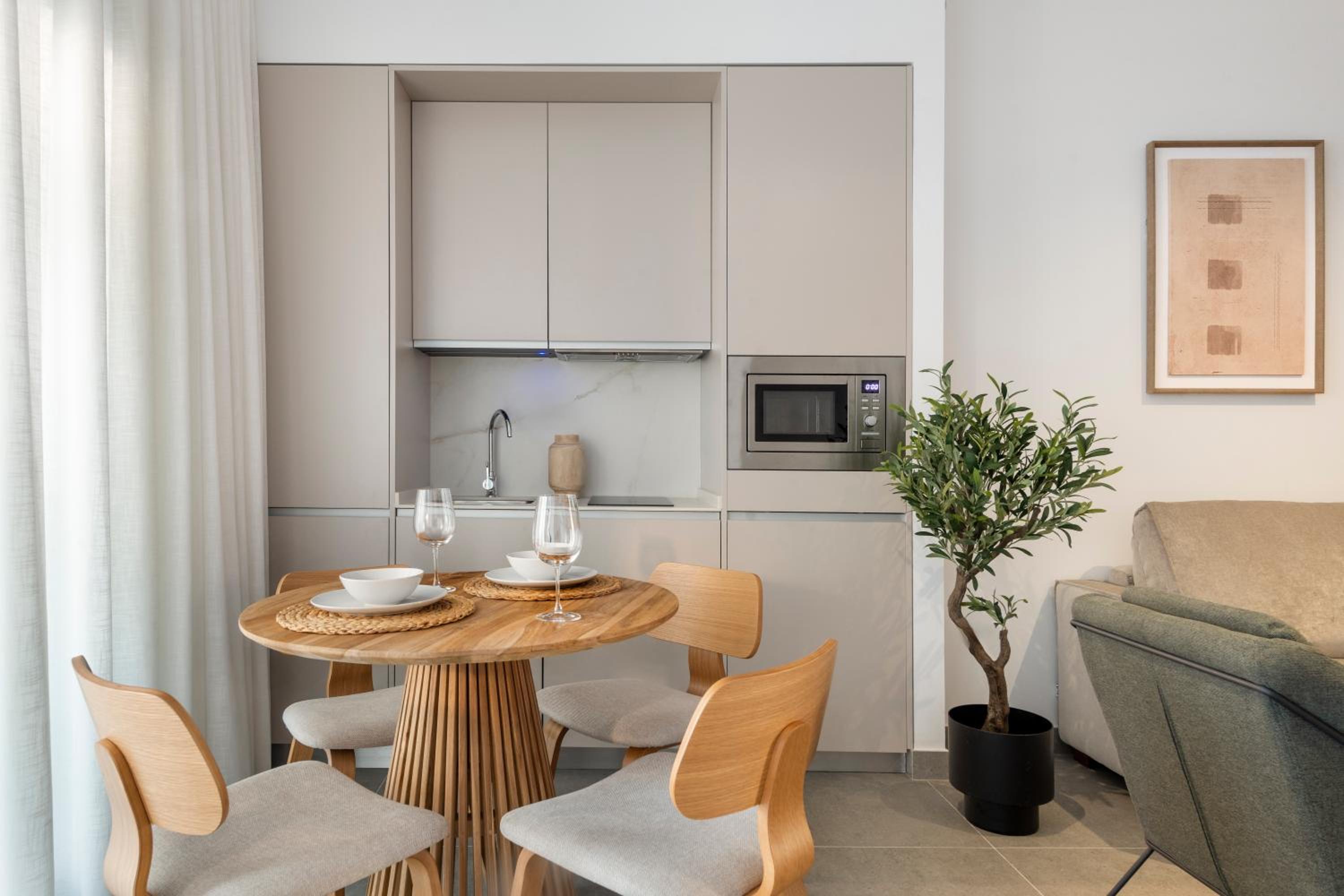 One-Bedroom Apartment