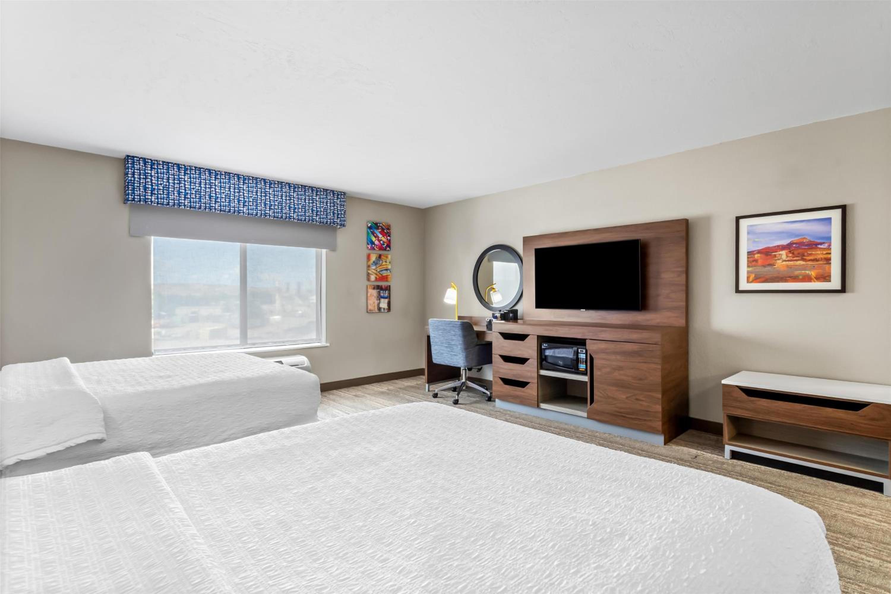 Queen Room with Two Queen Beds - Mobility and Hearing Access/Non-Smoking - Photo 2