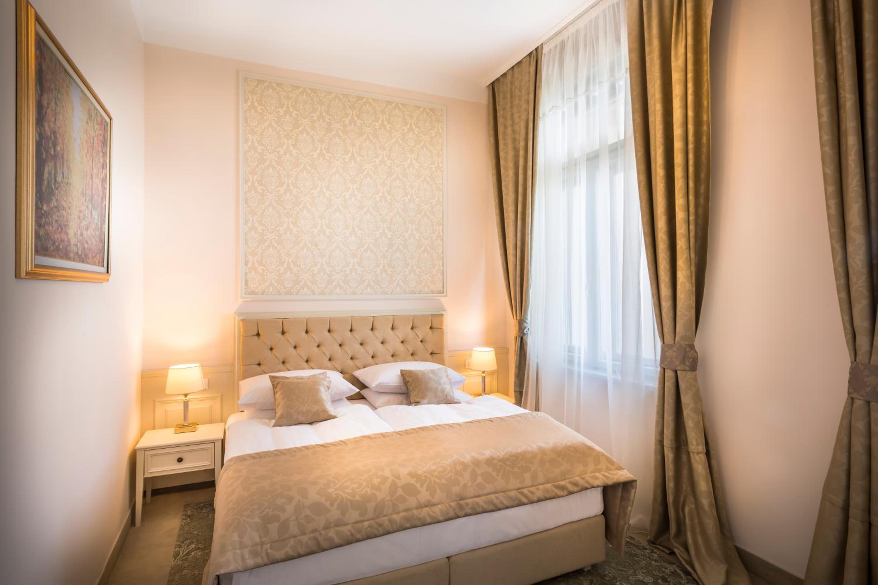 Superior Double Room with Balcony and Sea View - Photo 2