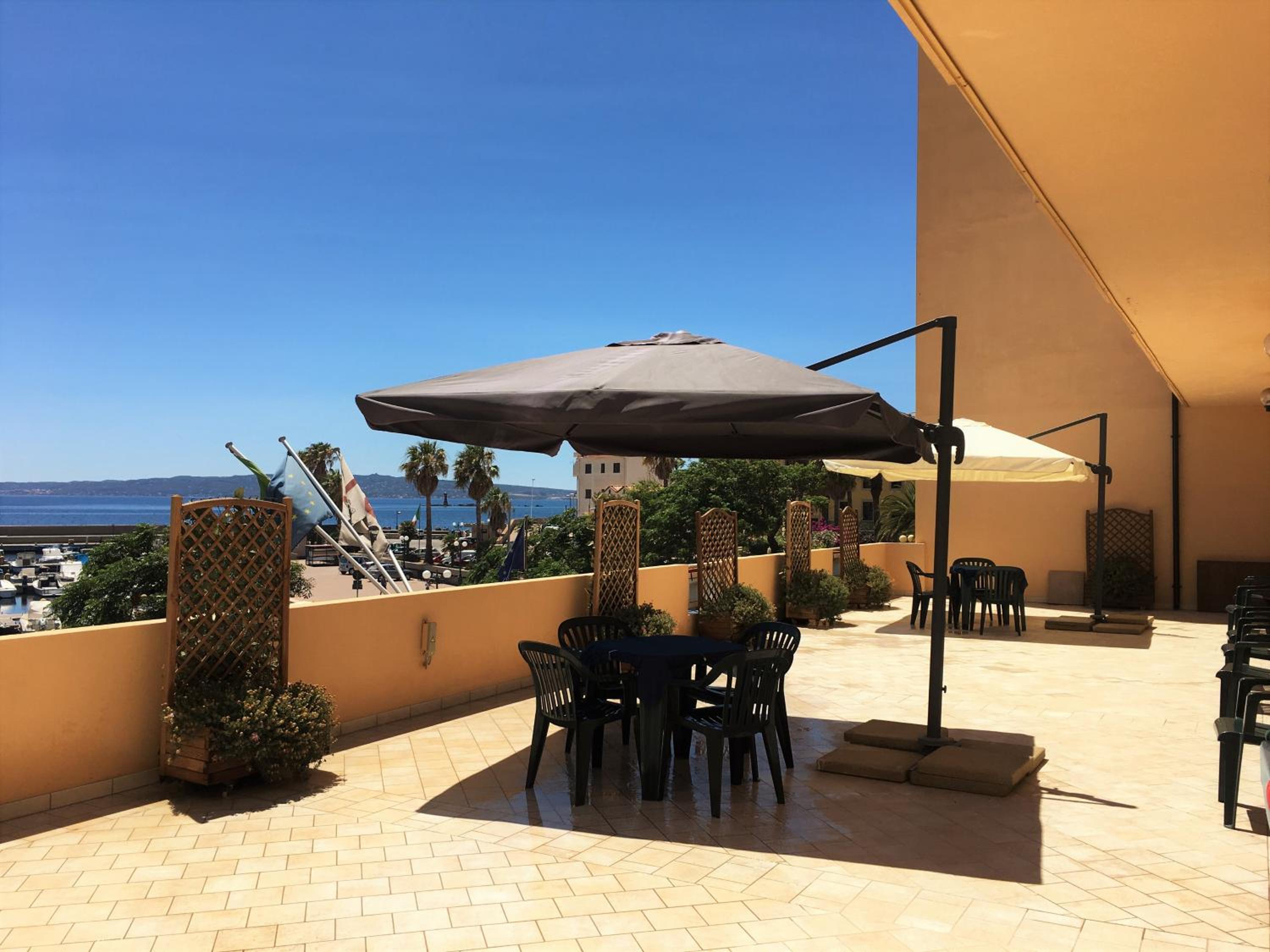 Superior Double or Twin Room with Sea View photo 3