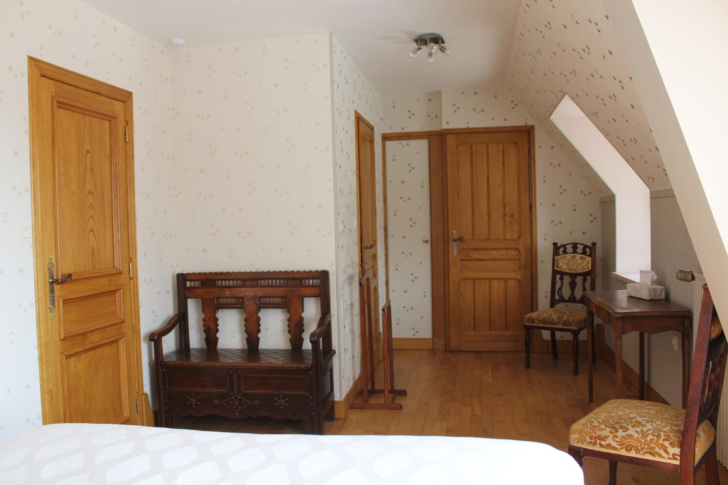 Double Room - Photo 3