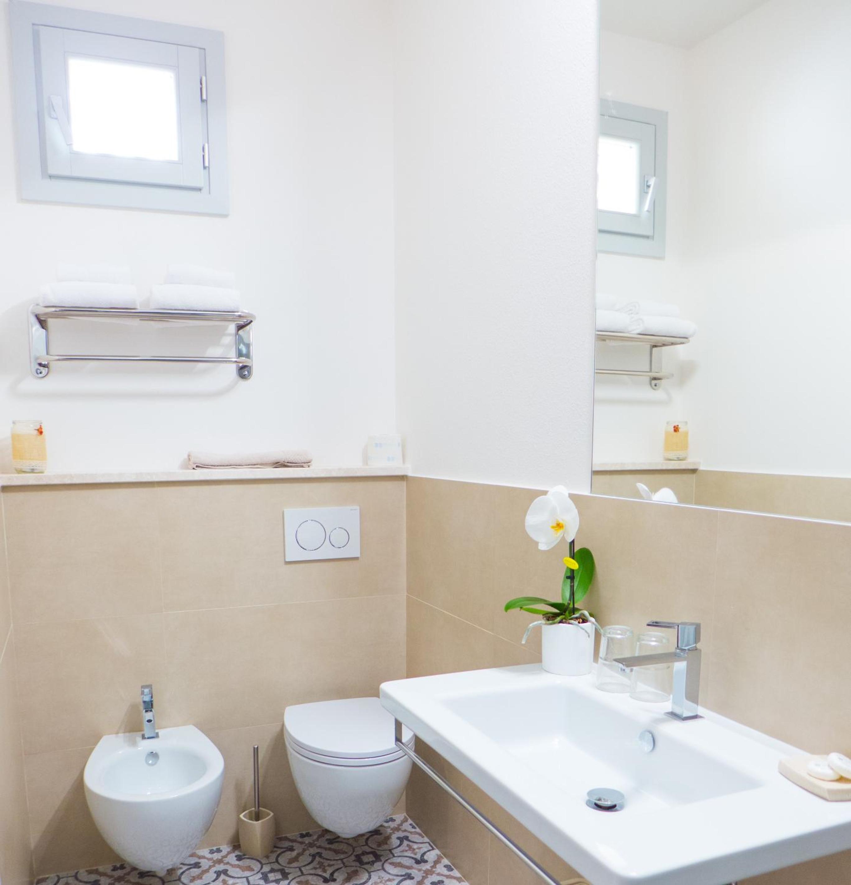 Double or Twin Room photo 3