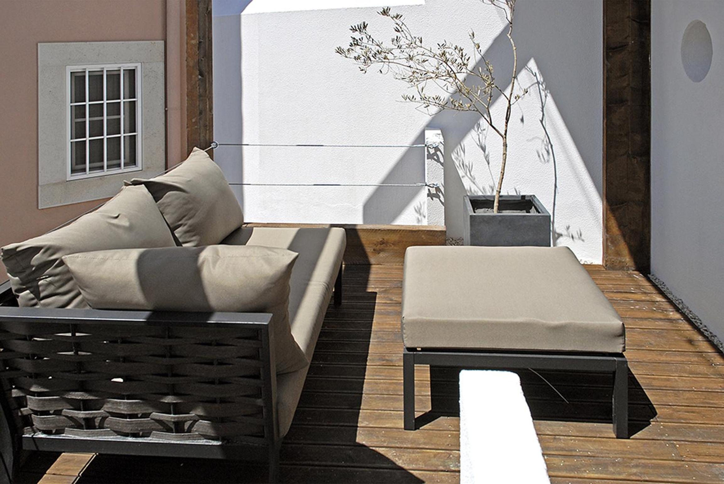 Apartment with Terrace - Photo 20