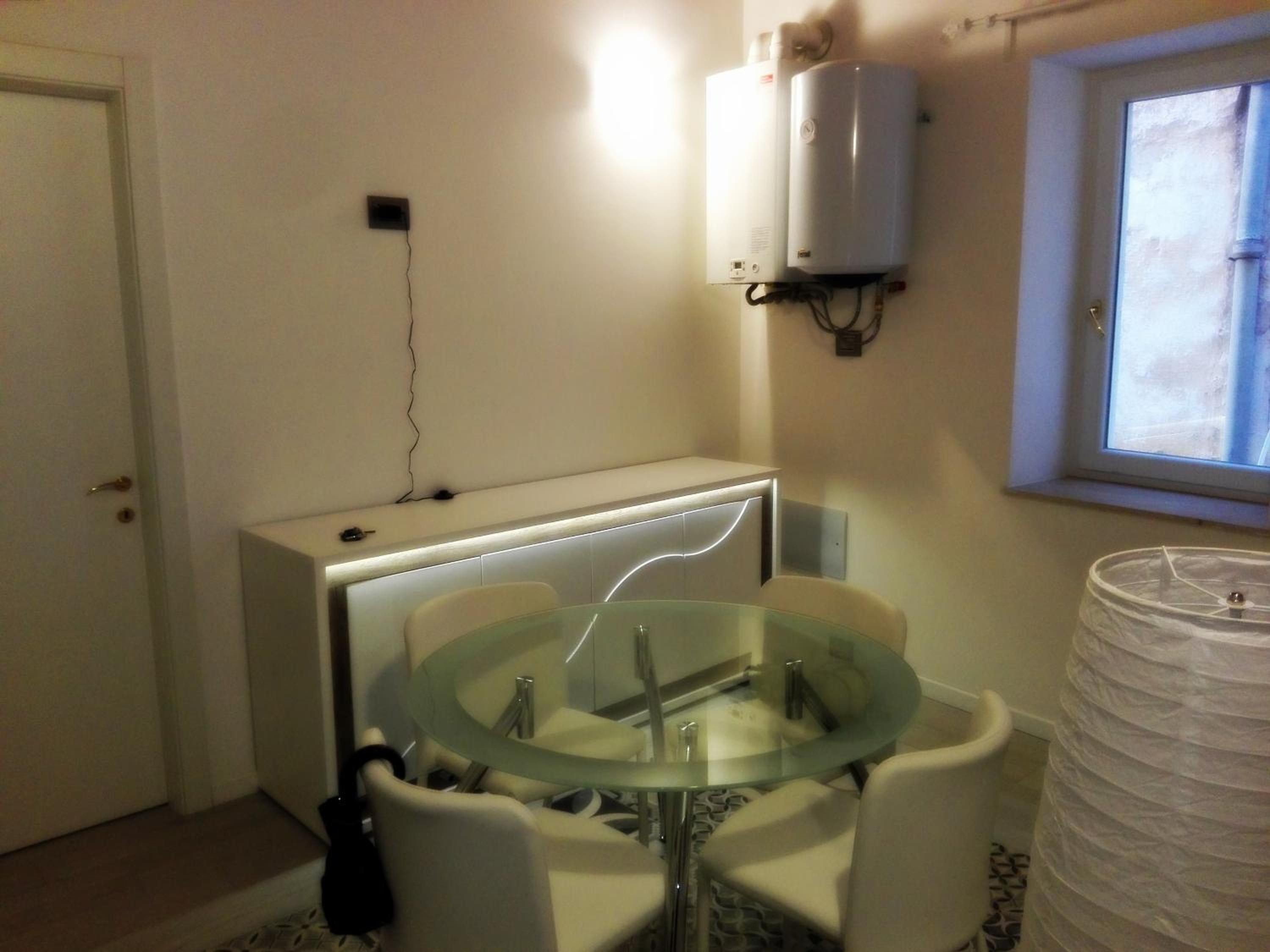 Double or Twin Room - Photo 8