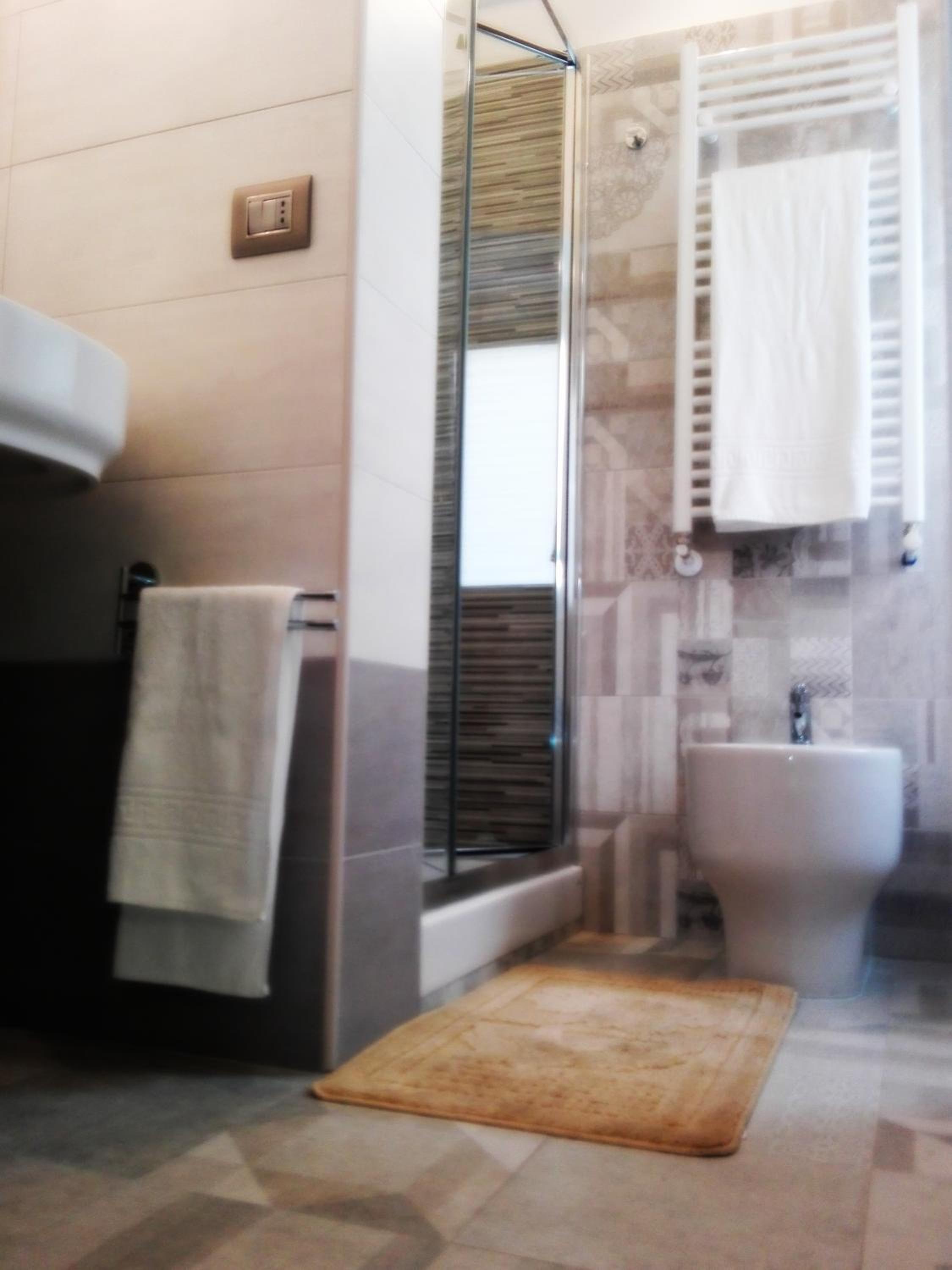 Double or Twin Room - Photo 2