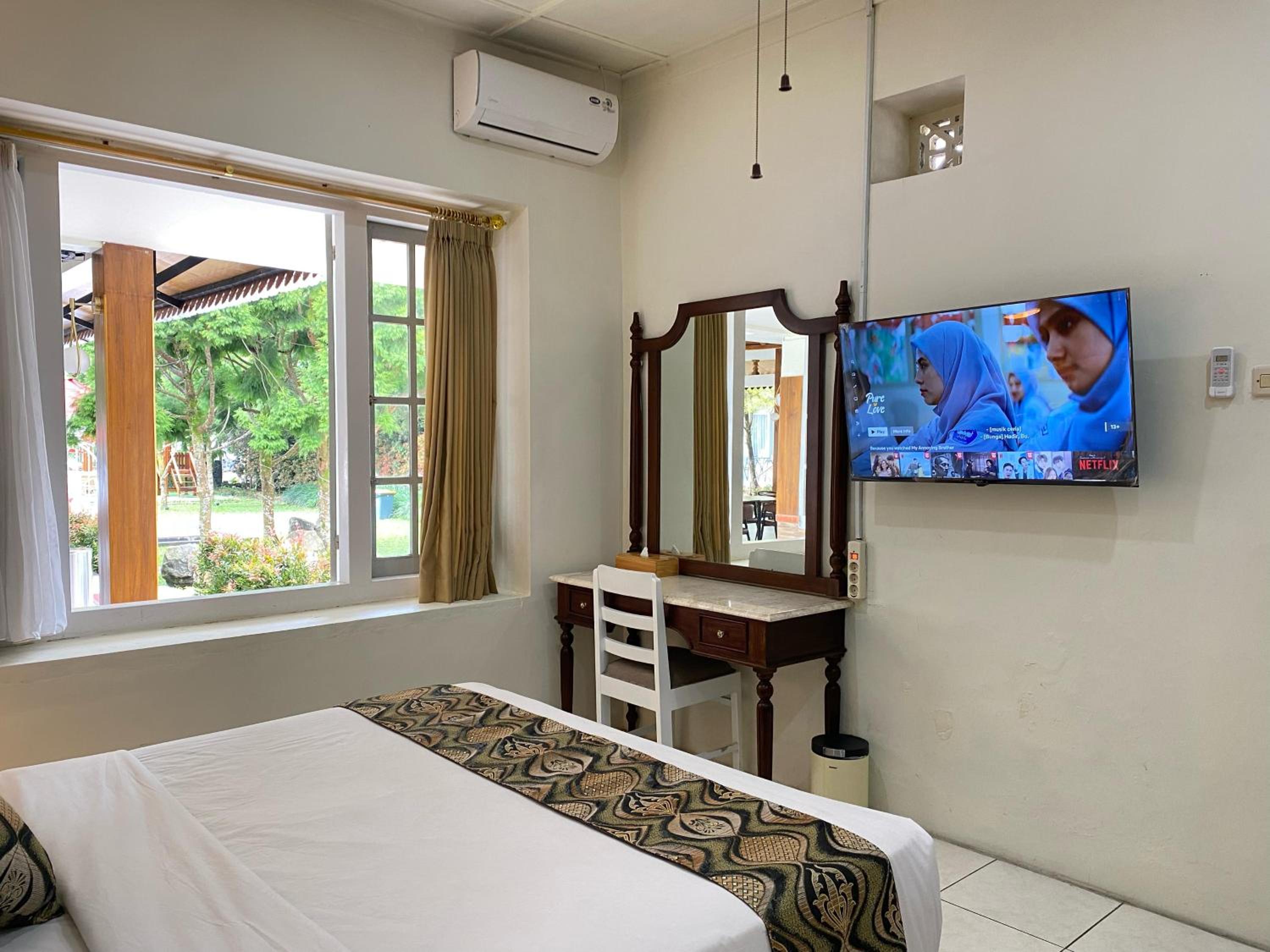 Deluxe Double or Twin Room photo 3
