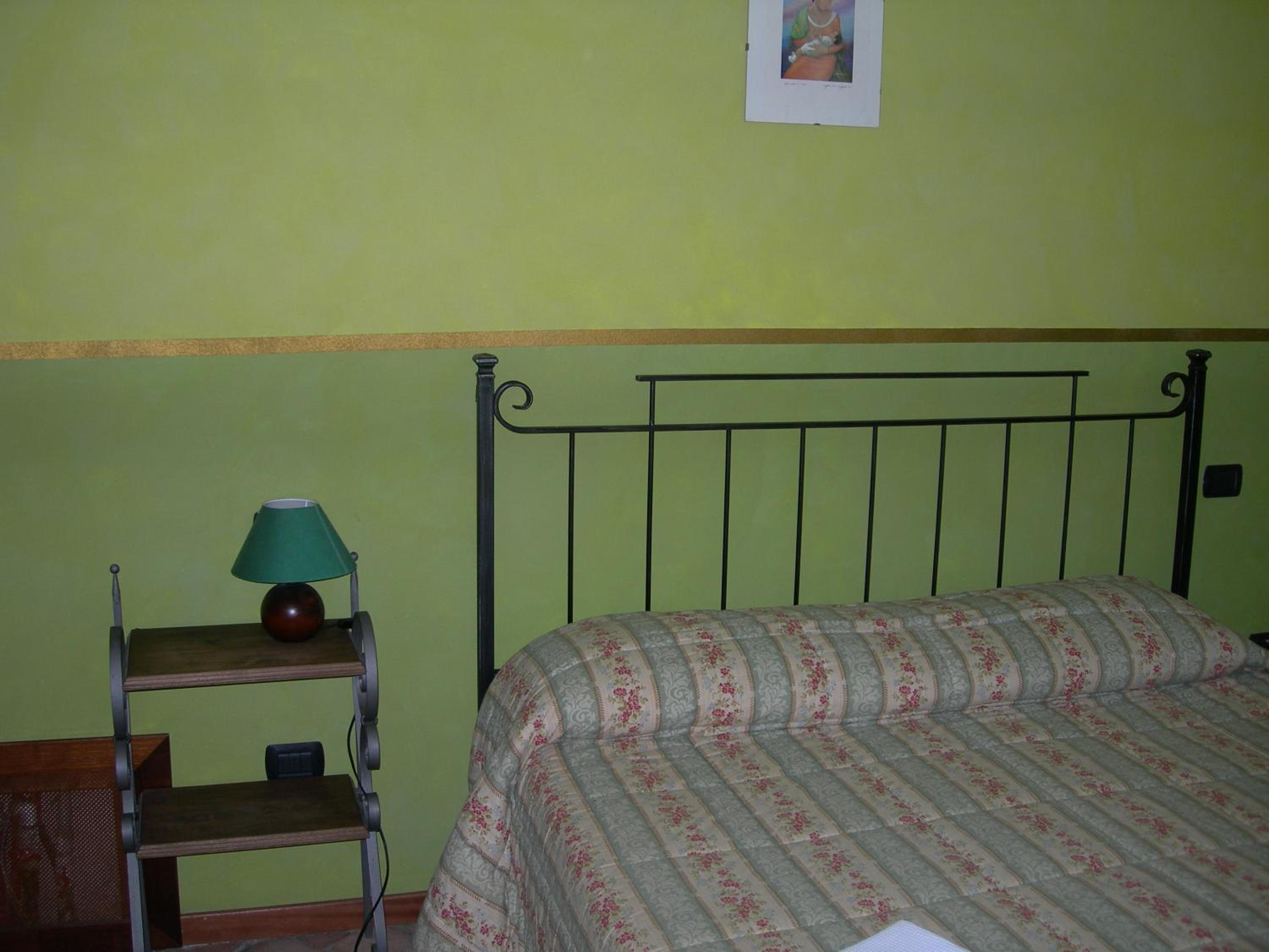 One-Bedroom House photo 1