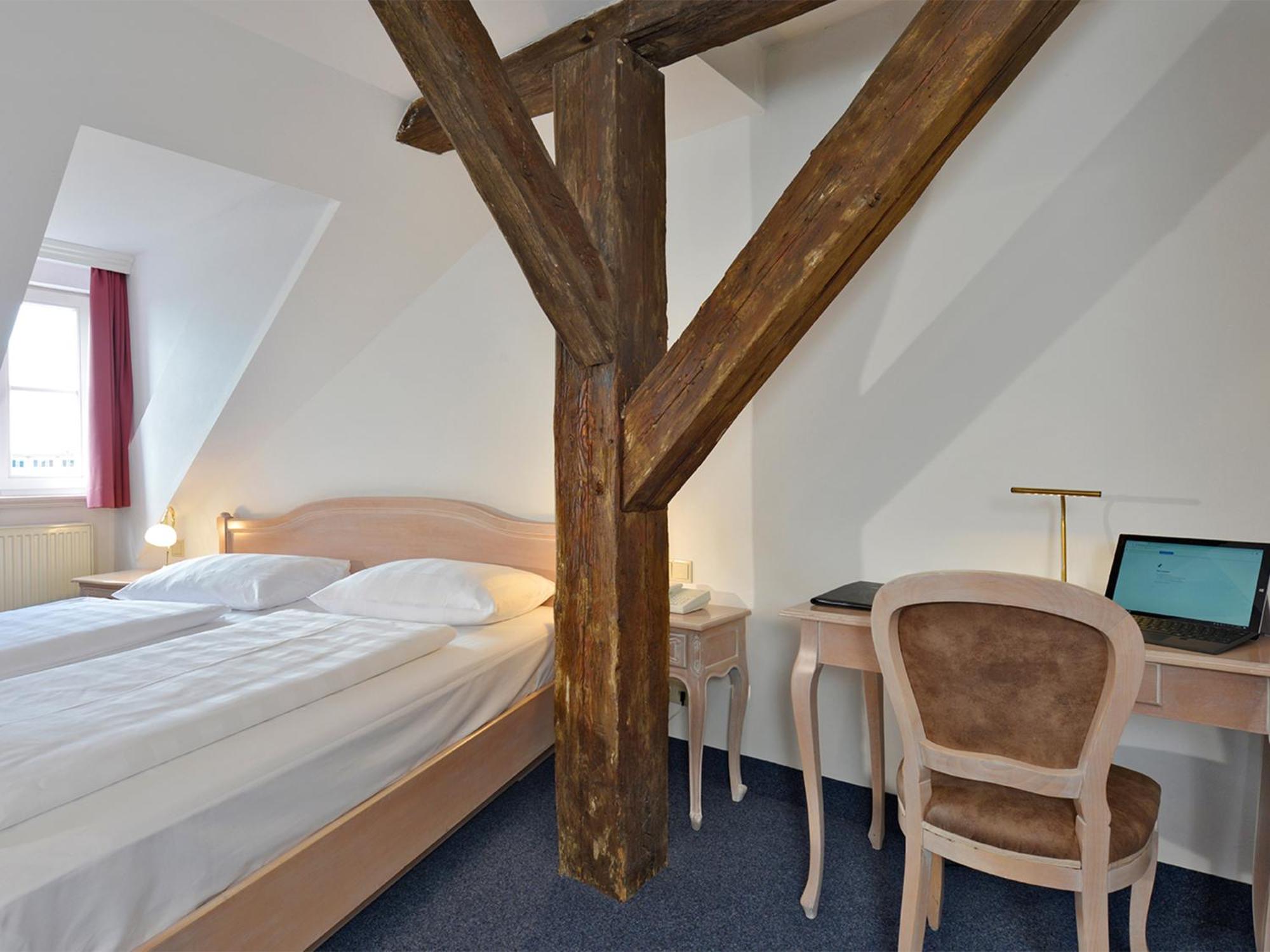 Standard Double Room photo 2