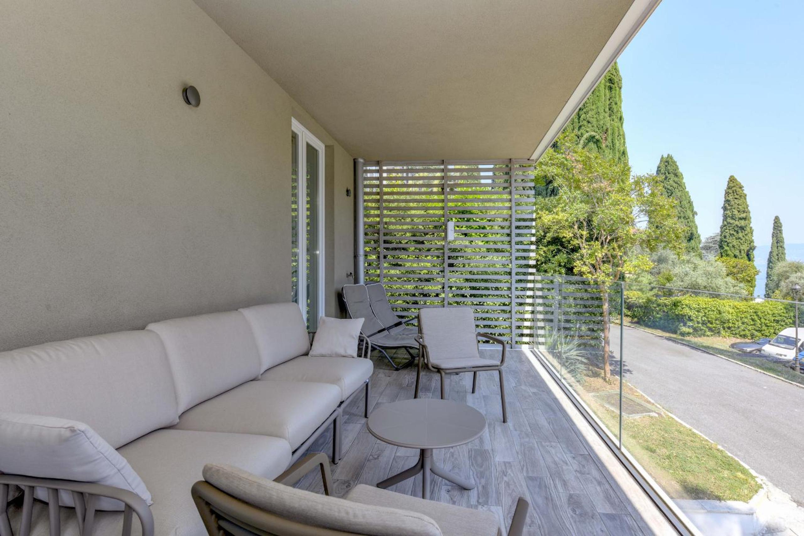 Apartment With Balcony