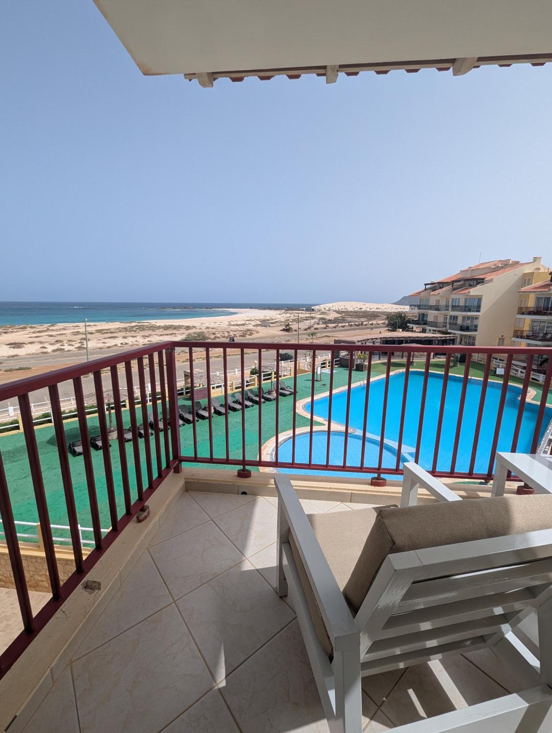 One-Bedroom Apartment with Balcony and Sea View photo 2
