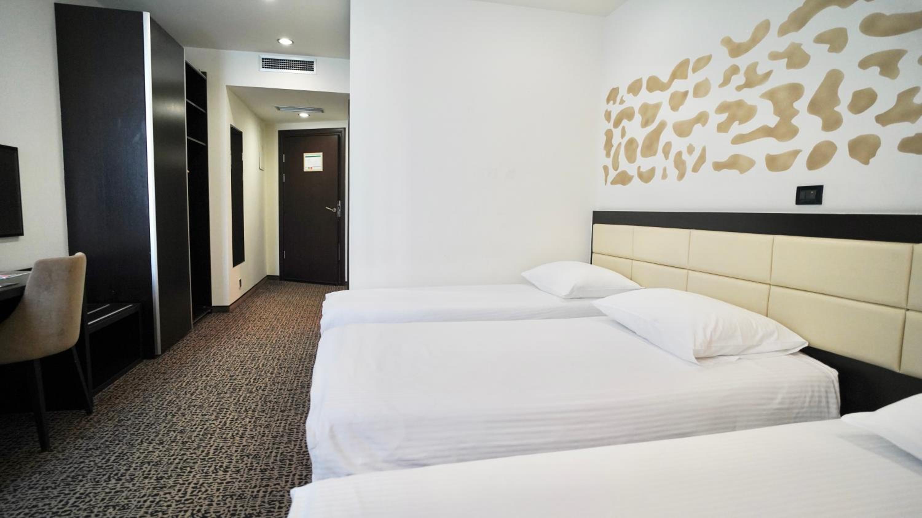 Triple Room photo 2