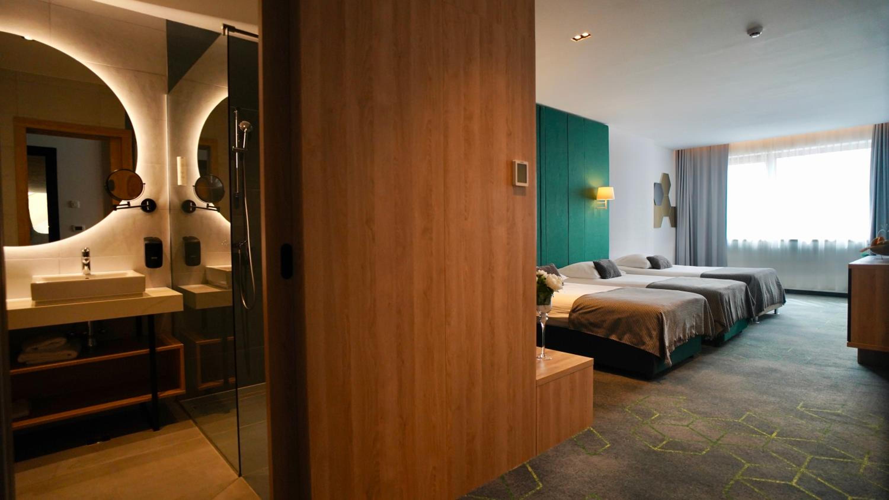 Superior Triple Room photo 3