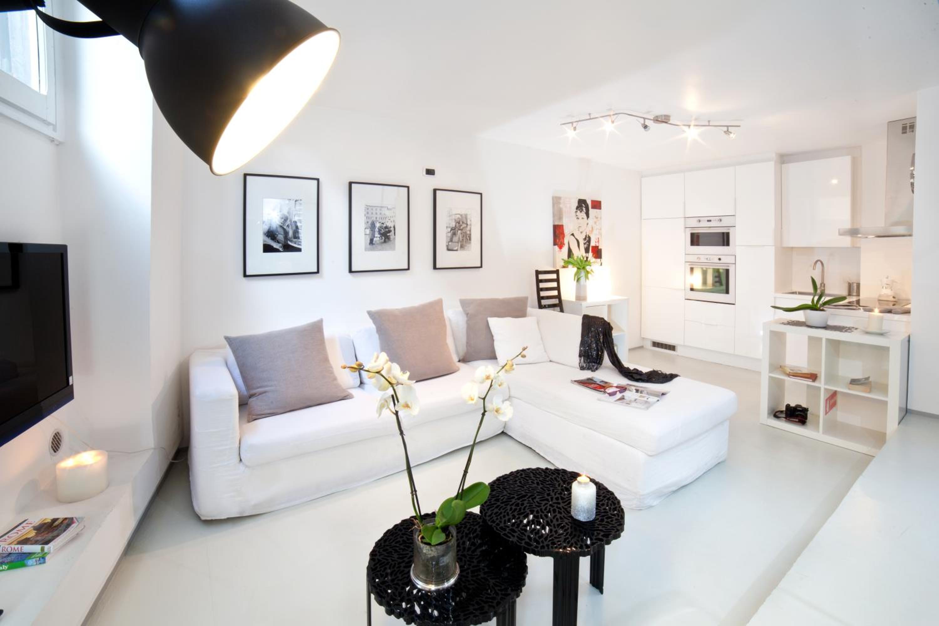 Deluxe Apartment with Terrace photo 2