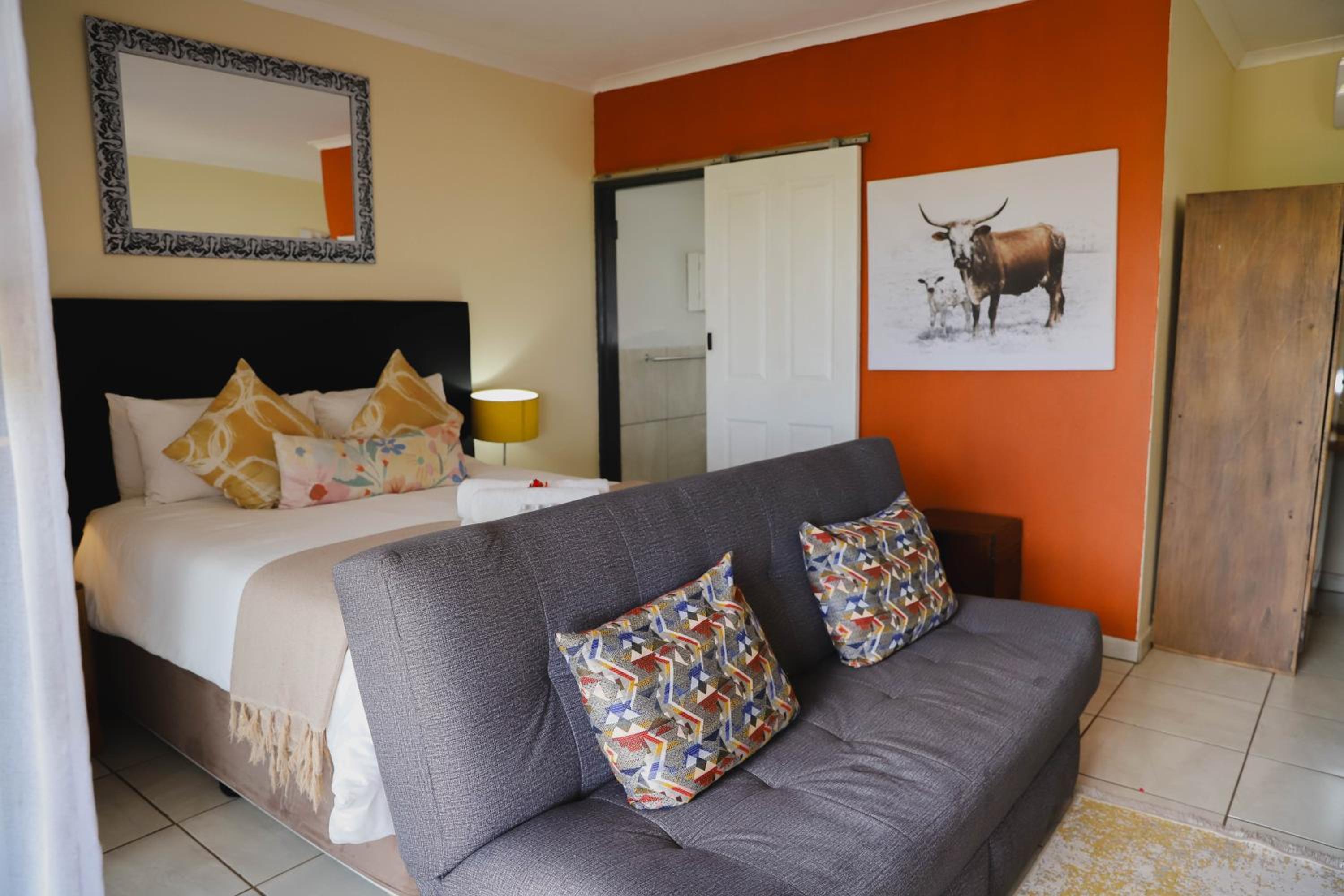 Deluxe Queen Room