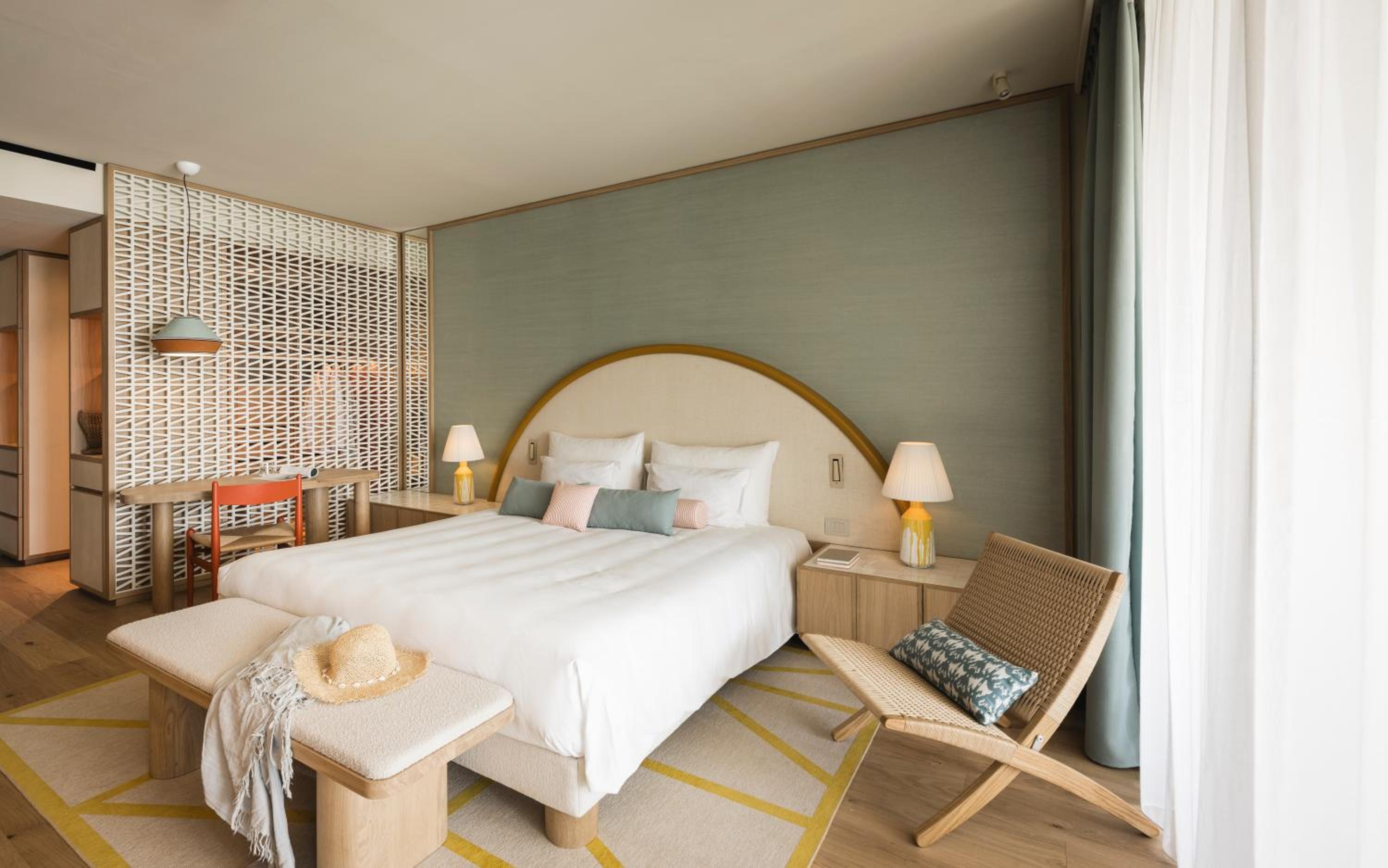 Deluxe Suite with Balcony