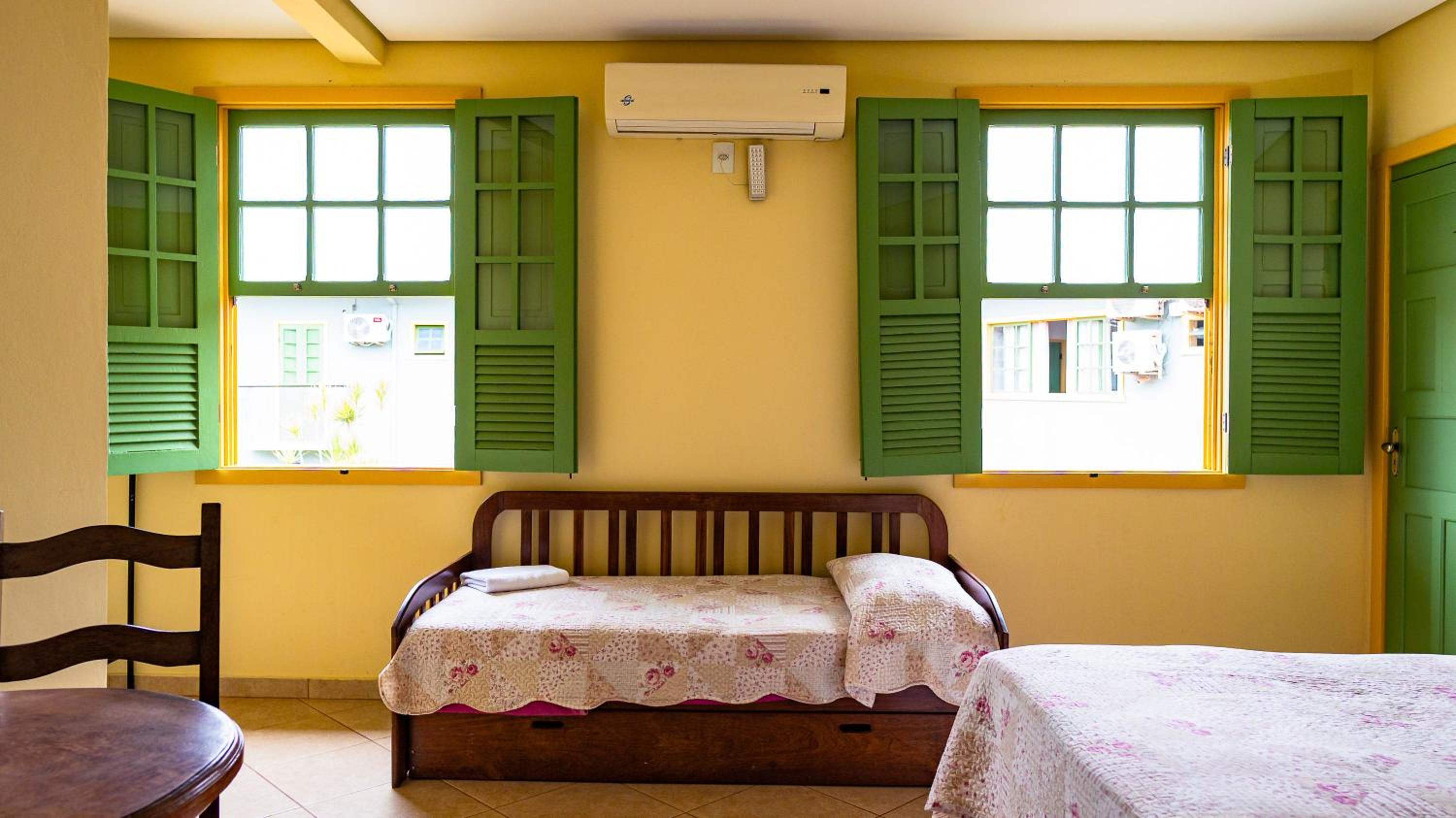 Quadruple Room with Private Bathroom