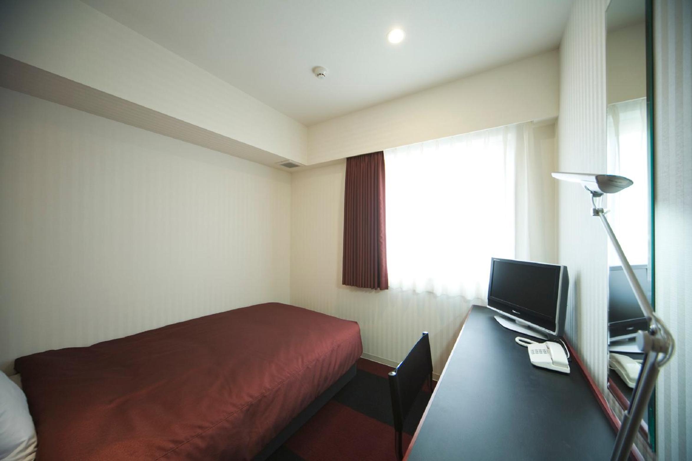 Single Room - Smoking photo 2