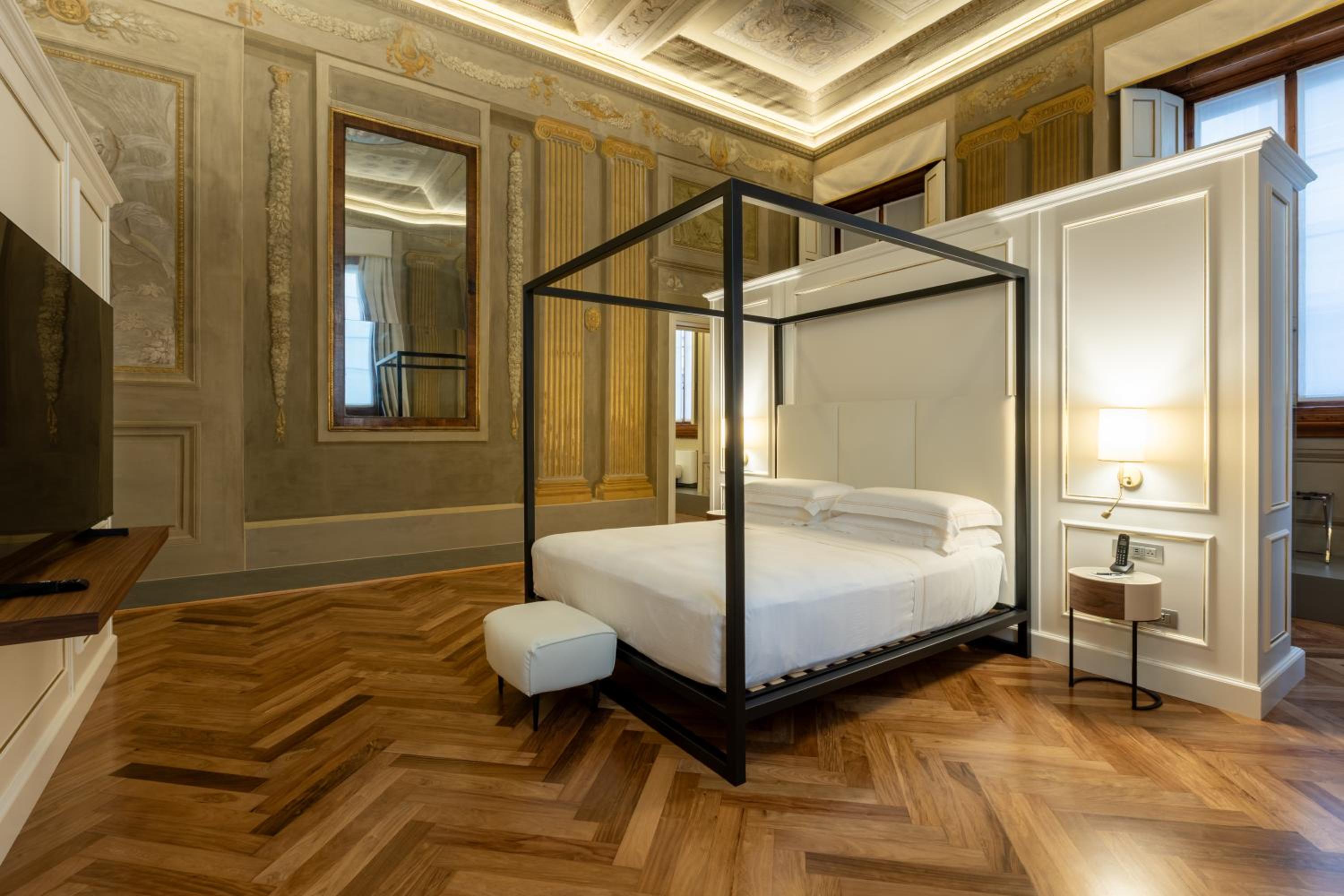 Executive Suite thumbnail 5