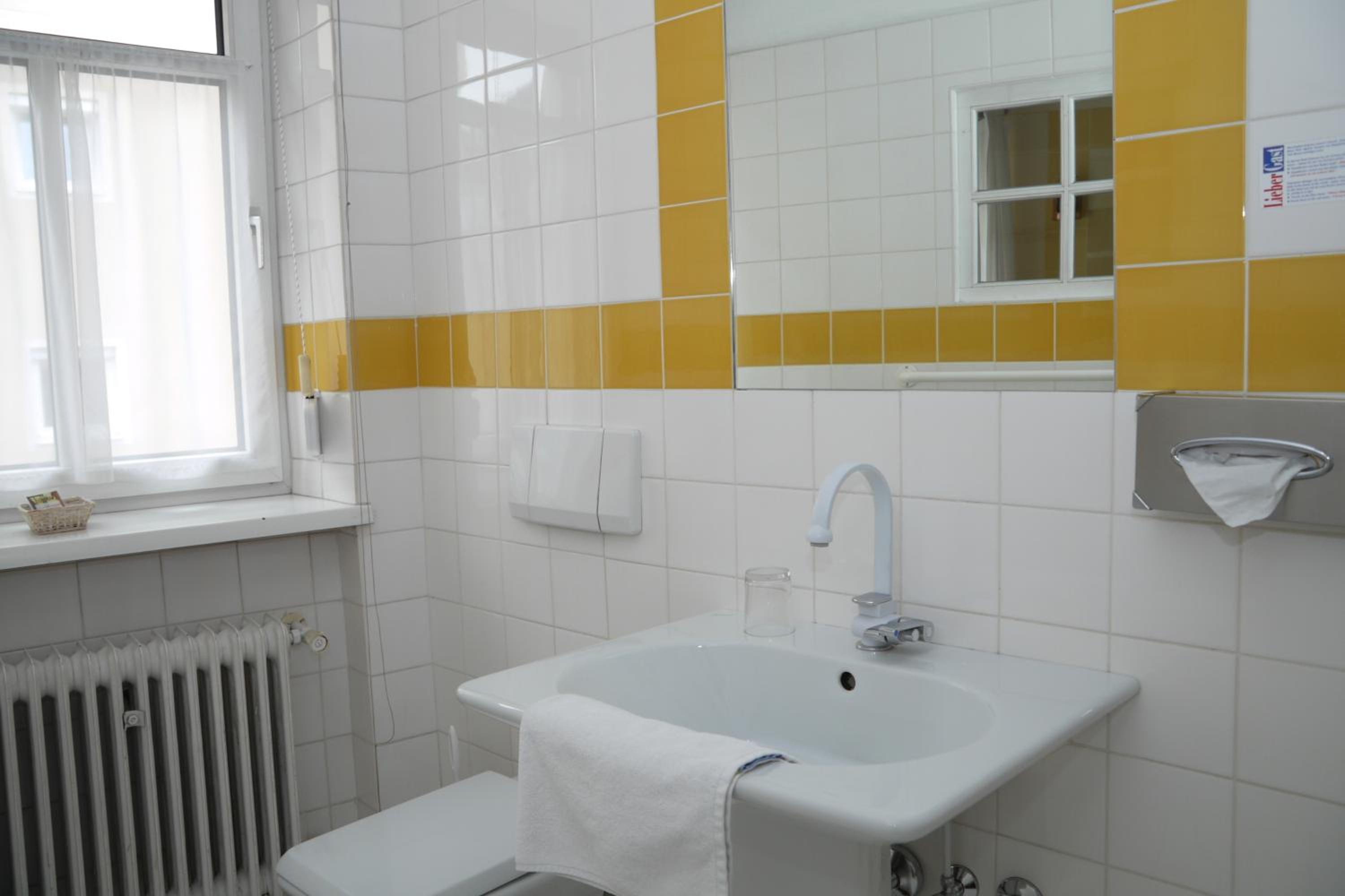 Single Room photo 3