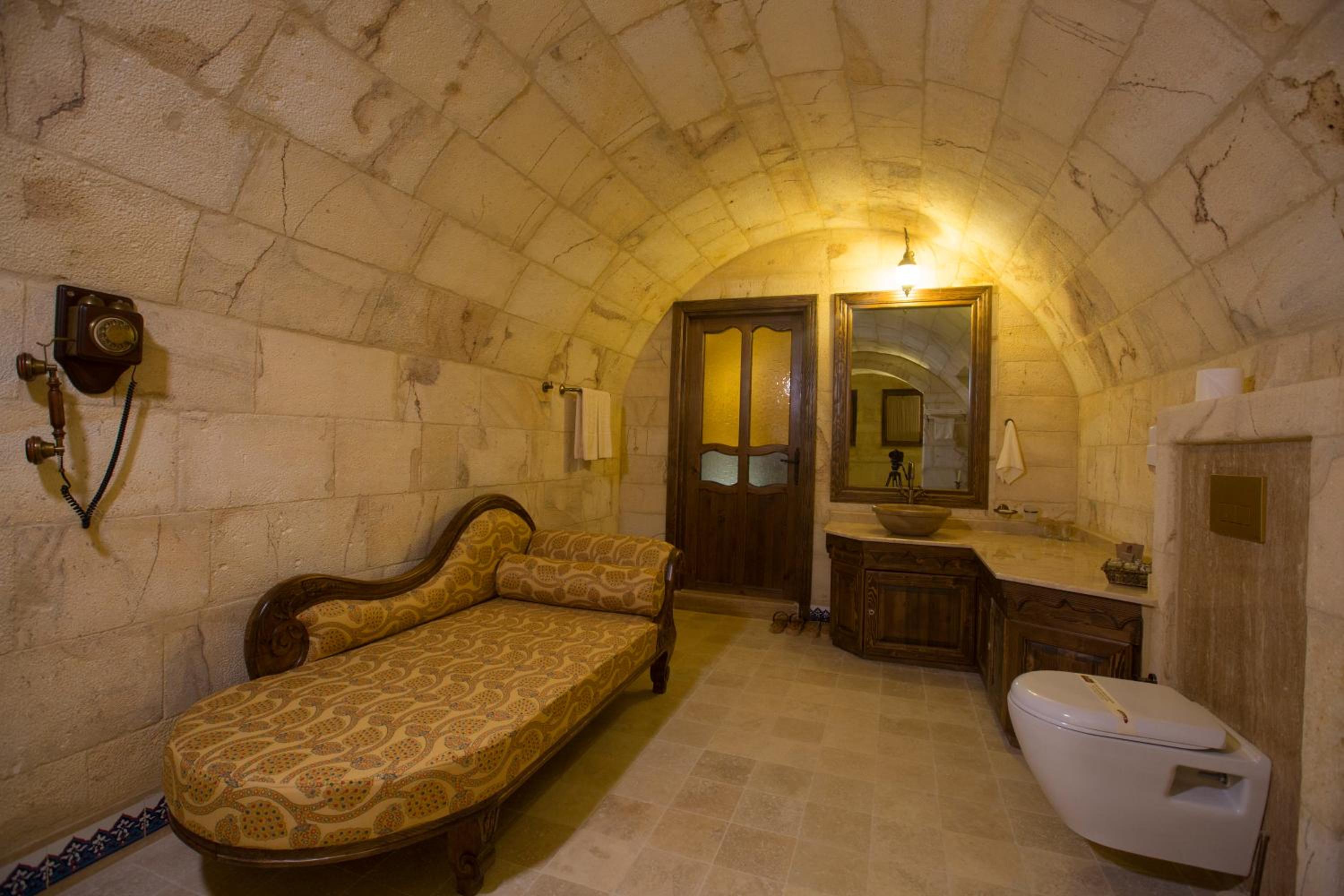 Villa with Private Pool - Photo 20