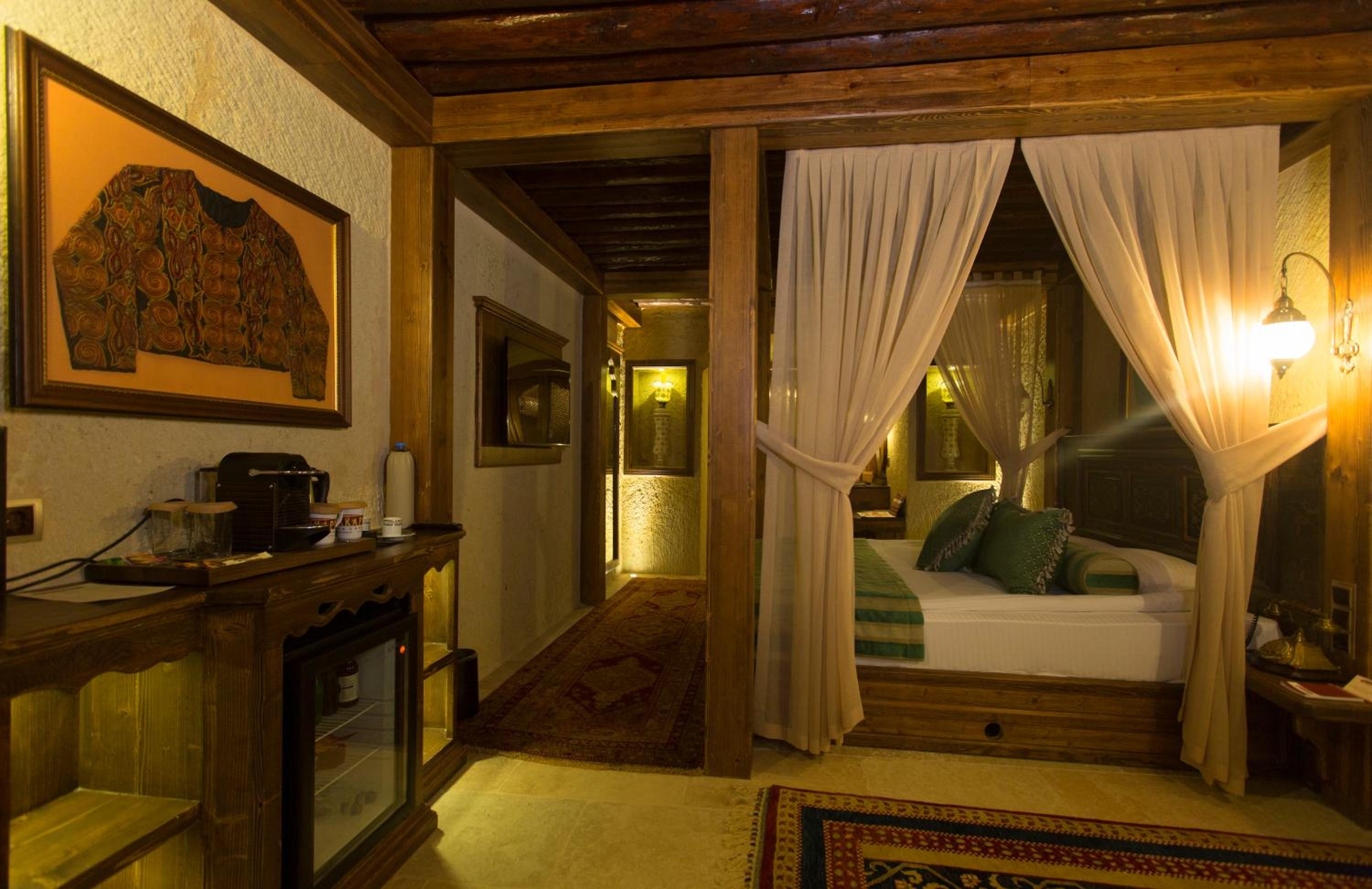 Villa with Private Pool - Photo 1