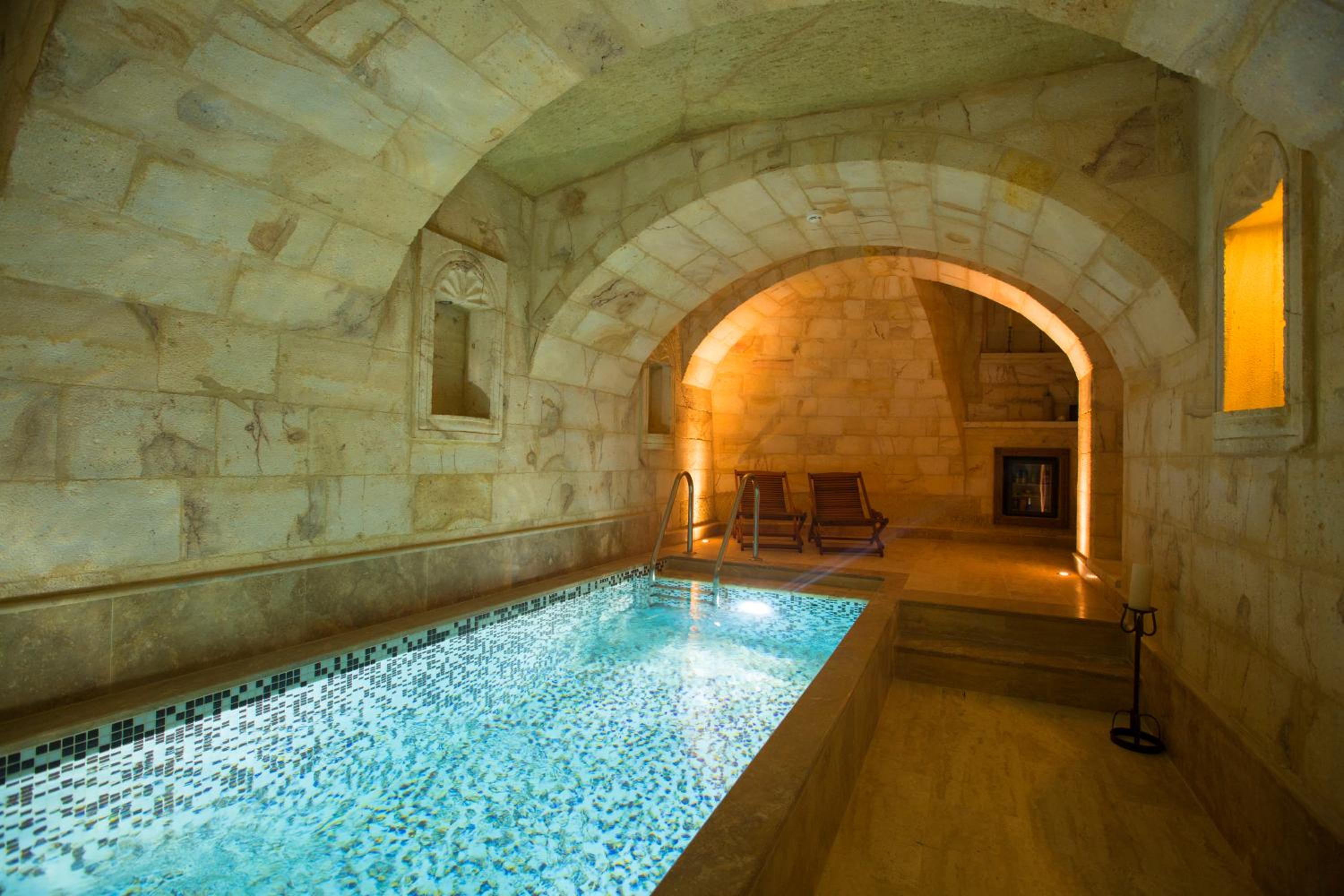 Villa with Private Pool - Photo 17