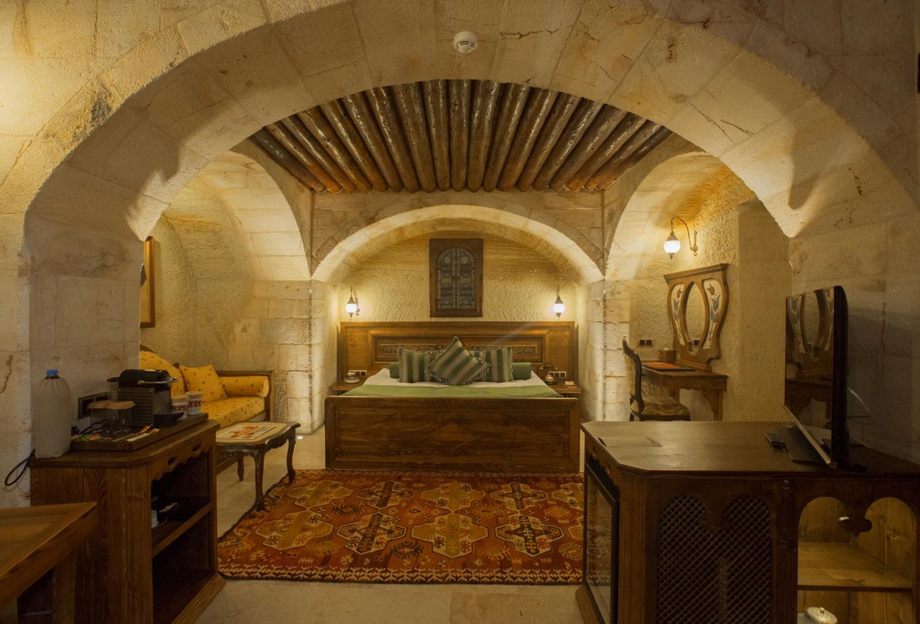 Villa with Private Pool - Photo 15