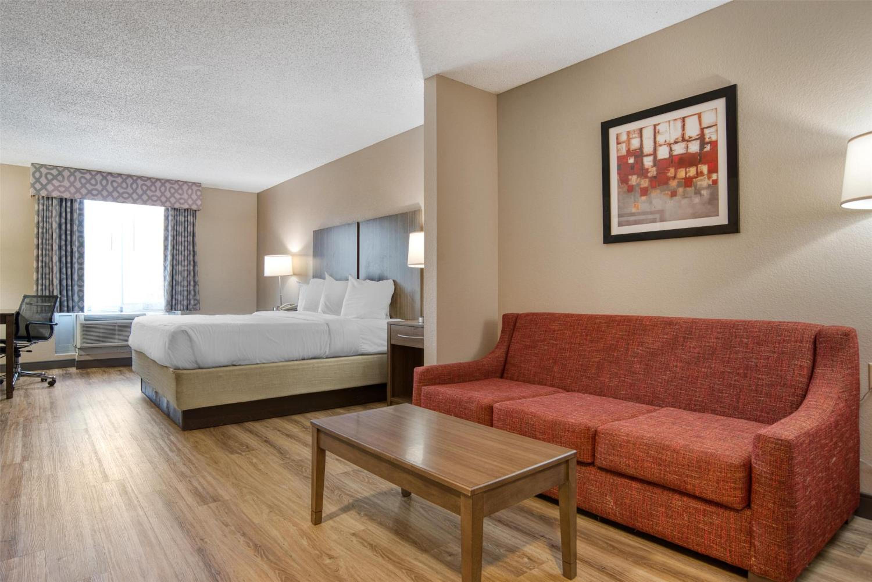 King Suite - Photo 1
