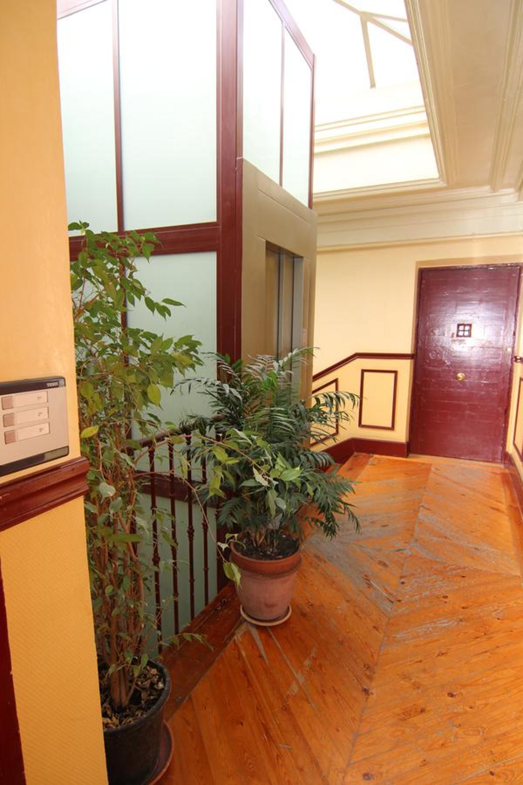 One-Bedroom Apartment - Photo 12