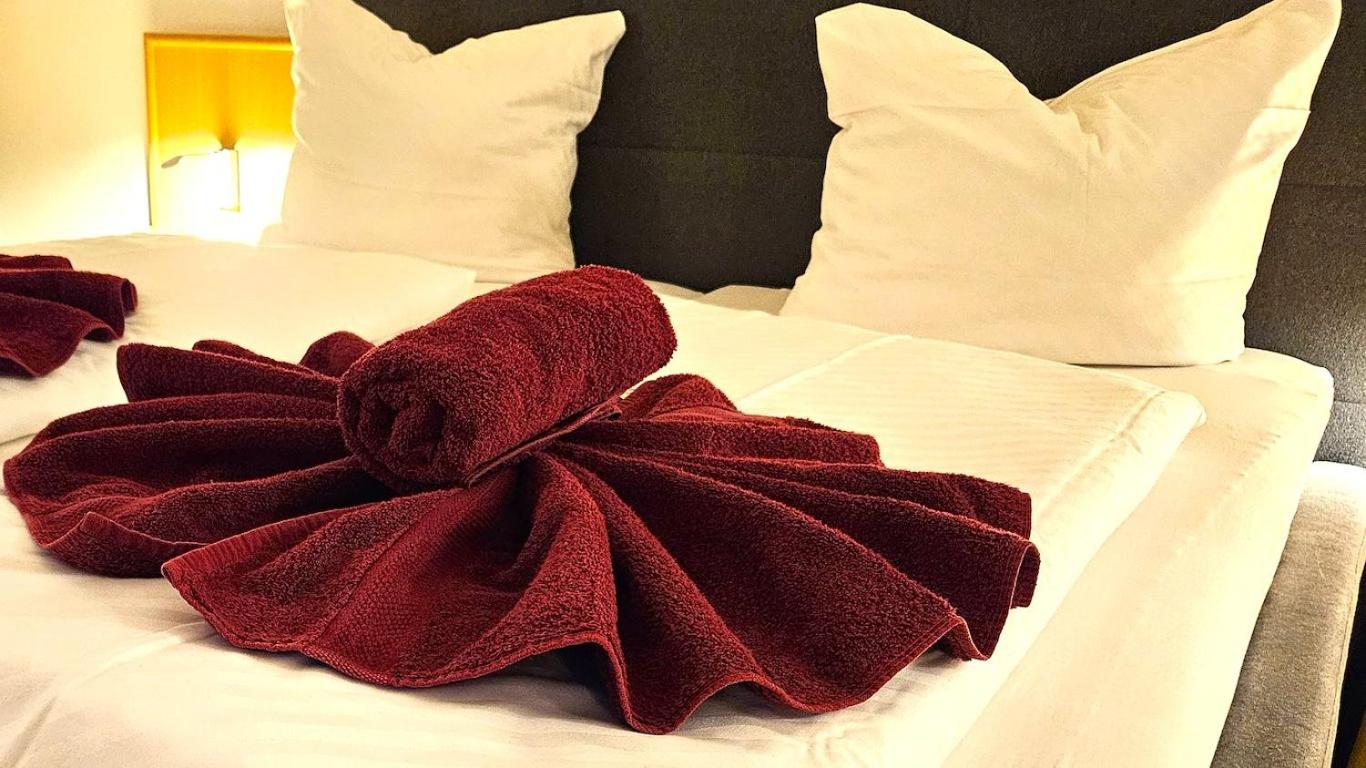 Deluxe Double Room with Shower